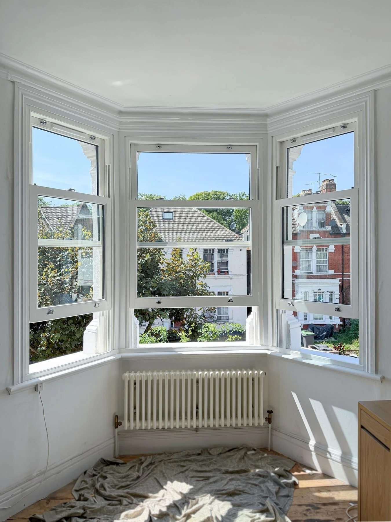 oakwood-sash-windows-bay-interior.jpg