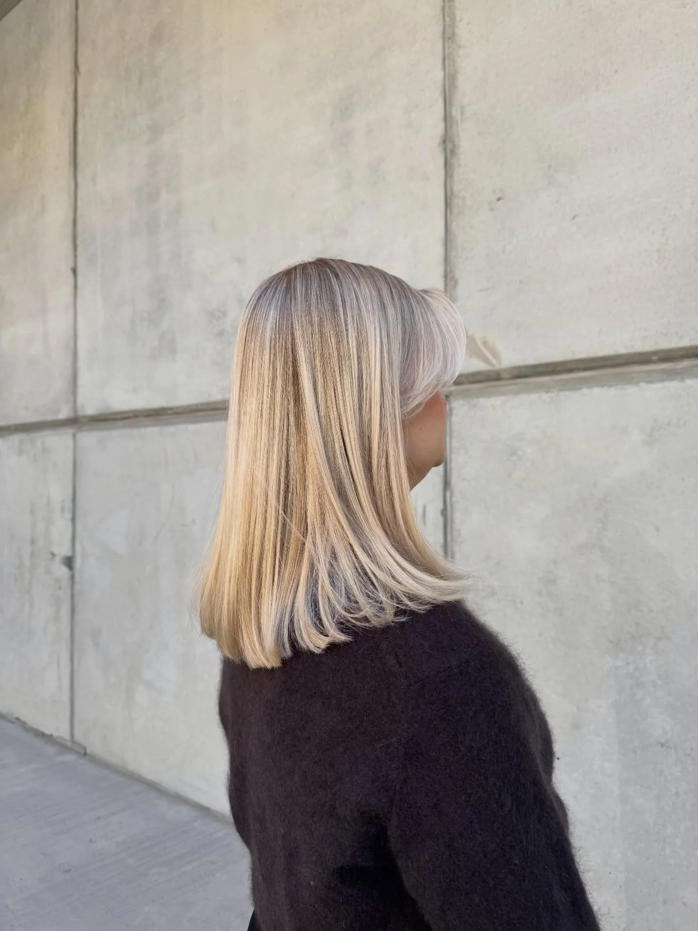 FULL HEAD OF CRISPY HIGHLIGHTS🤍☀️🫶🏻
by @bymathildaa 

@wellaeducation_sverige @wellanordic 
#r&aring;hfris&ouml;r #brightblonde #vanillablonde #wellablonde #fris&ouml;ruppsala