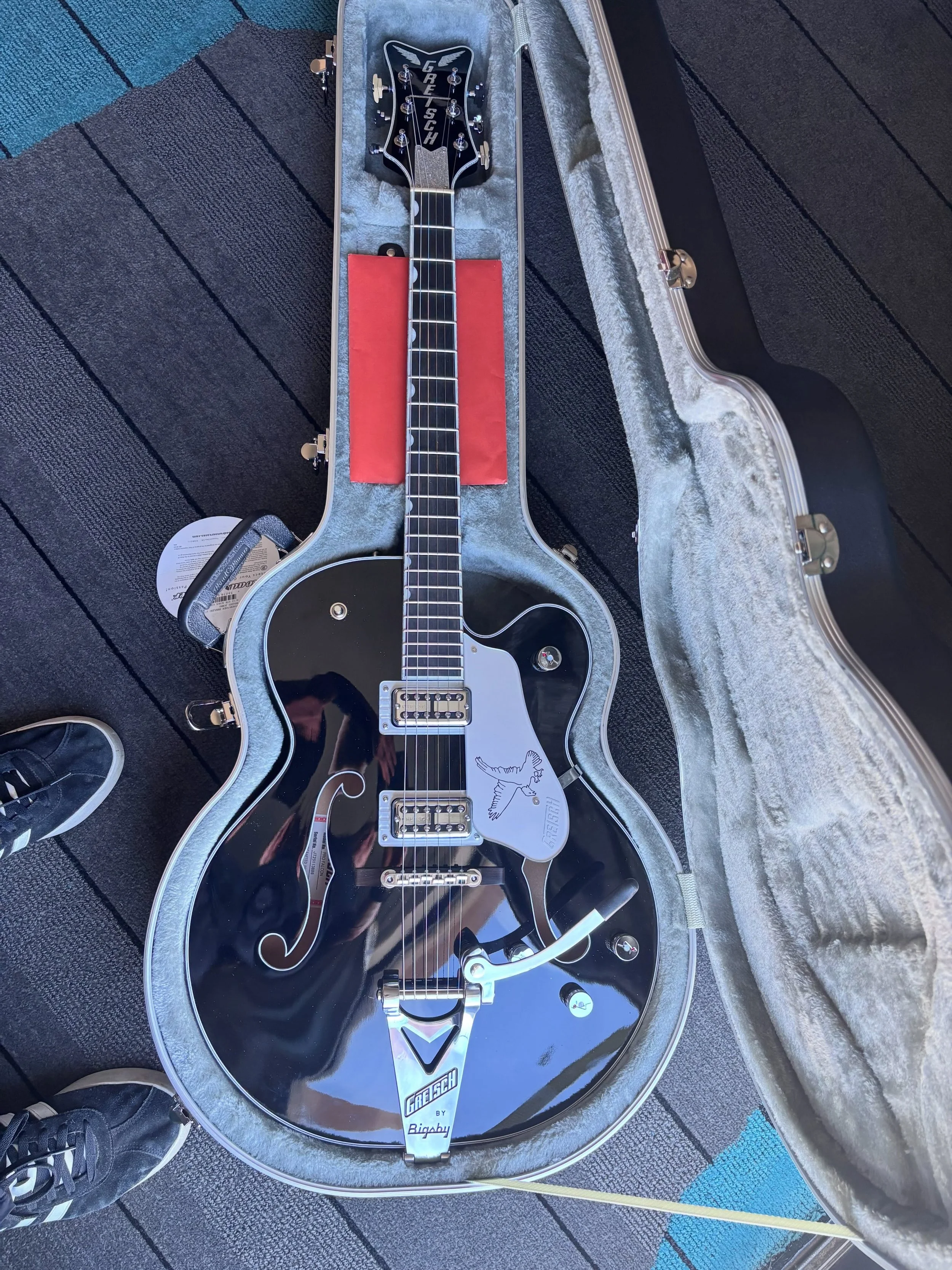 In awe of this super kind belated birthday gift from a friend 🎵🙏🎵 Cannot wait to rock this beautiful thing!! 🤘 #gretschprofalcon #thankstimmy