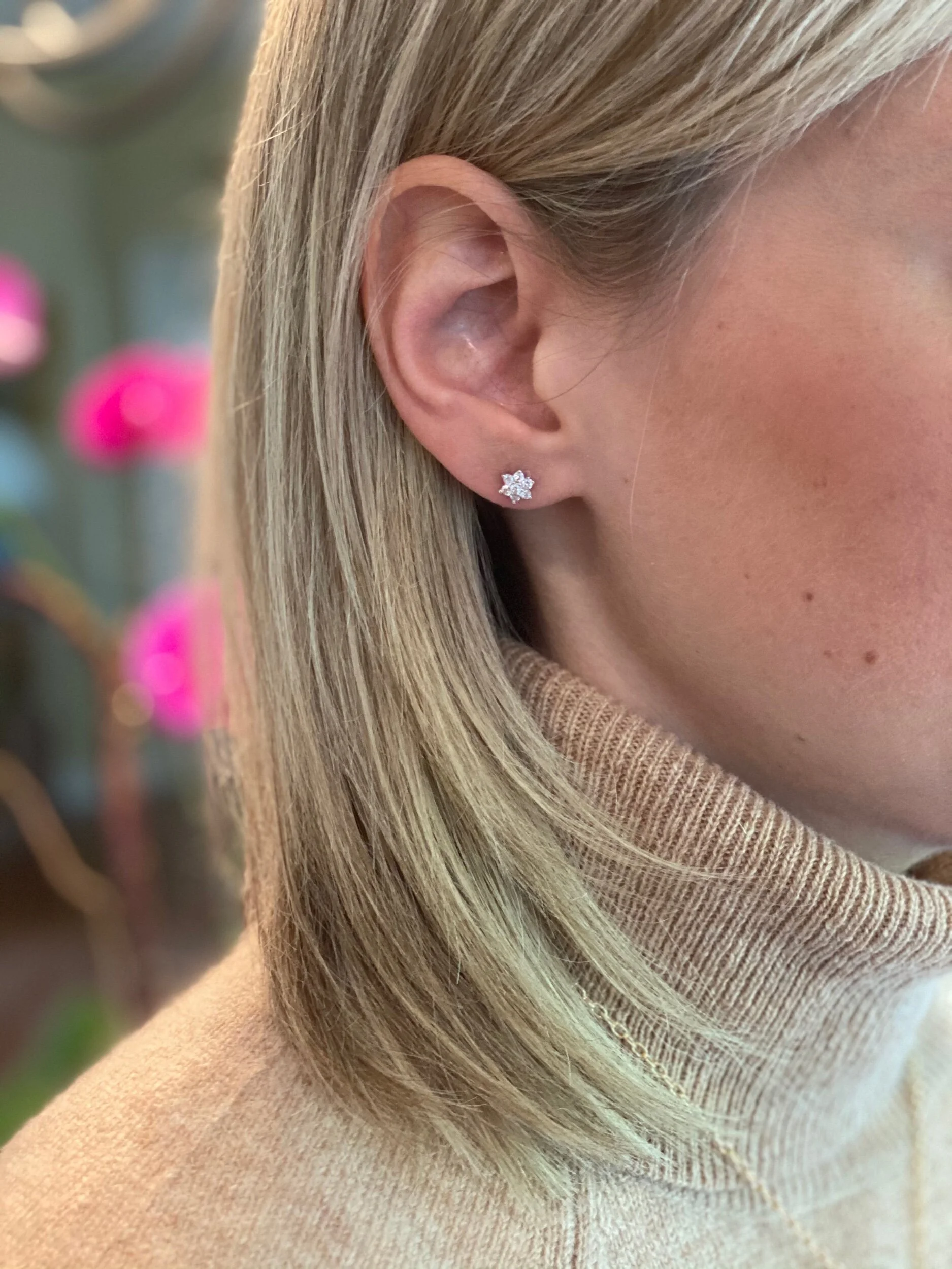 9B0C15F6-ABB7-43B6-8D68-B5C551226B95