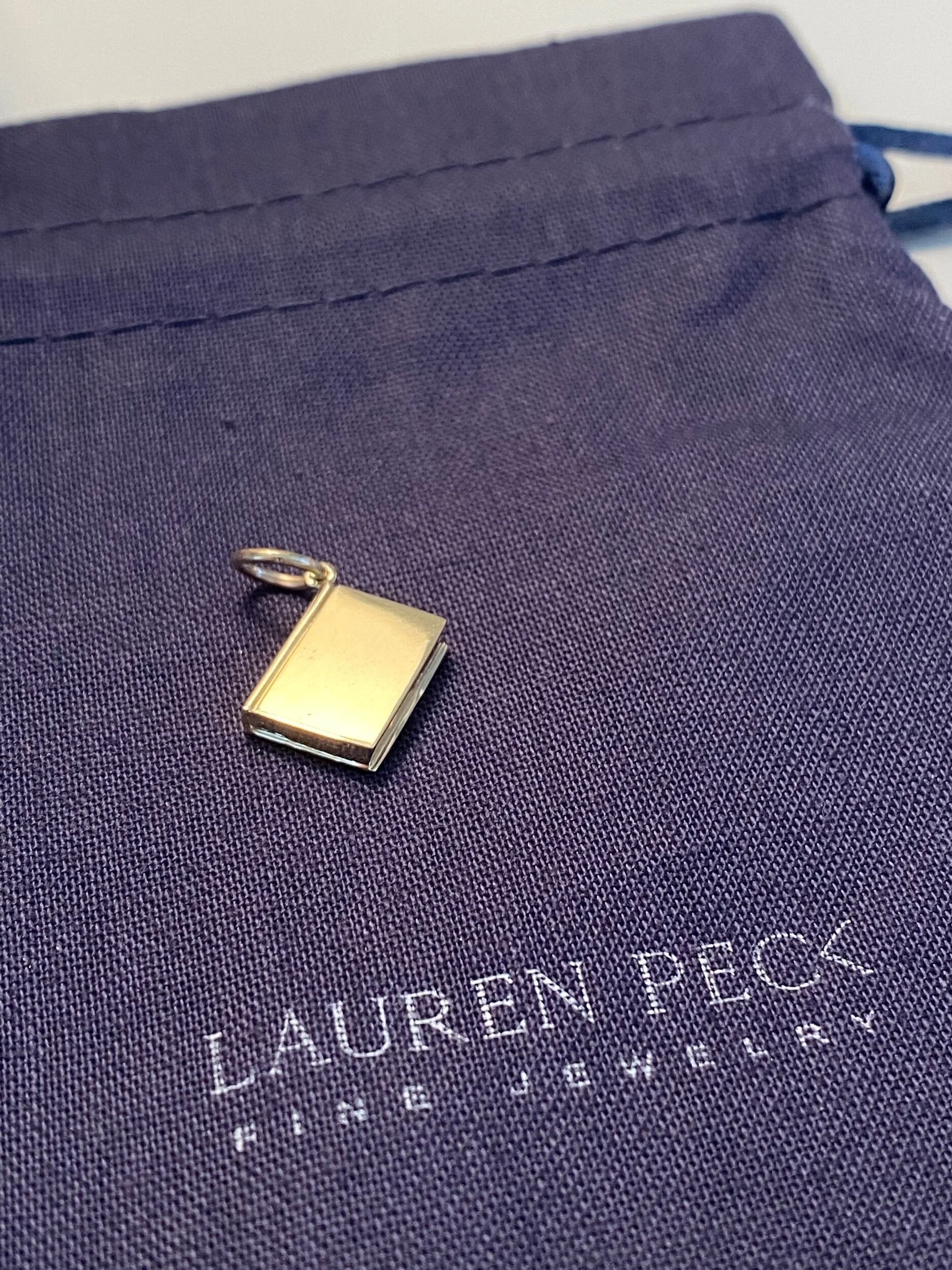 E4D2DFA7-10A9-49C5-A2D8-6F86F133B076