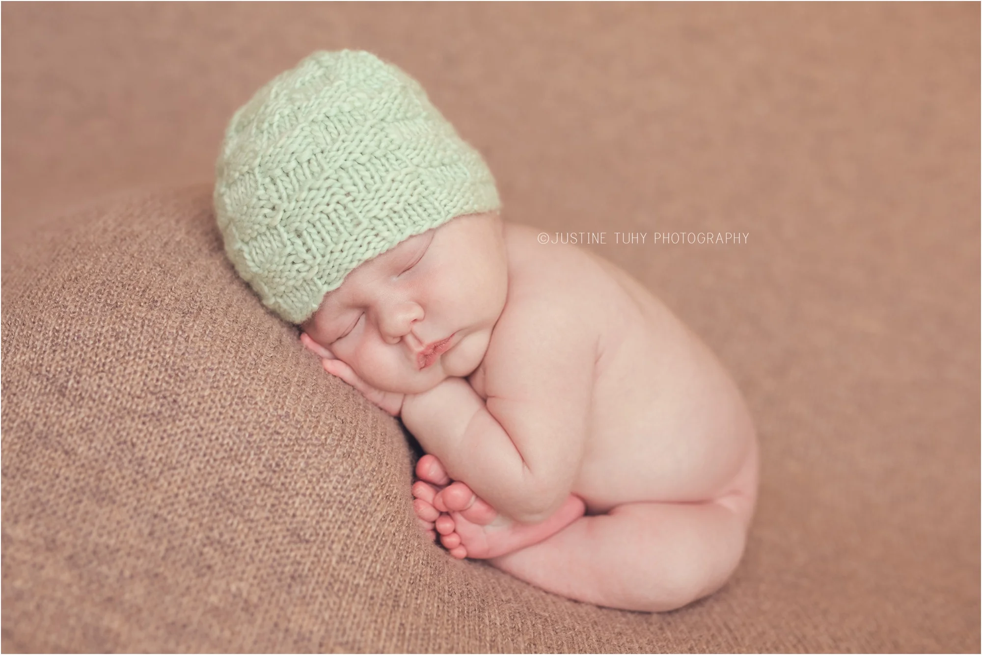 Parker 8 Days New | Pickerington Ohio Newborn Photographer