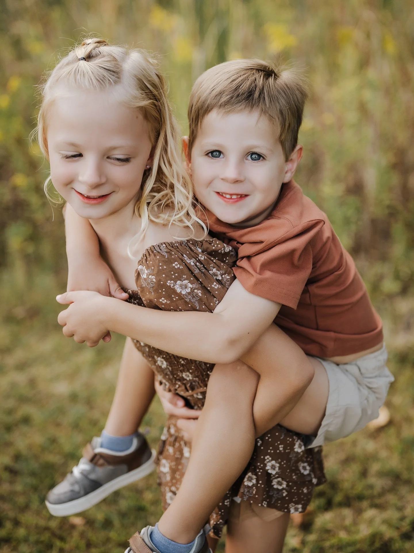 ✨ Double the giggles, double the energy, double the love ✨ 

These two cuties have enough personality to light up the whole session, and I loved every second of the fun we captured together. 💛