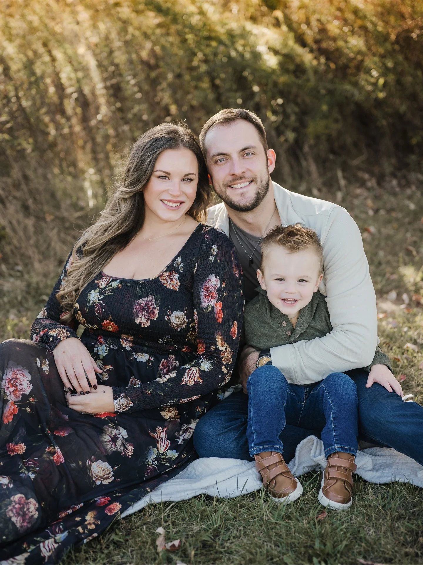 Golden light, happy hearts, and the sweetest smiles &mdash; loved spending time with this beautiful family who I get to call friends.