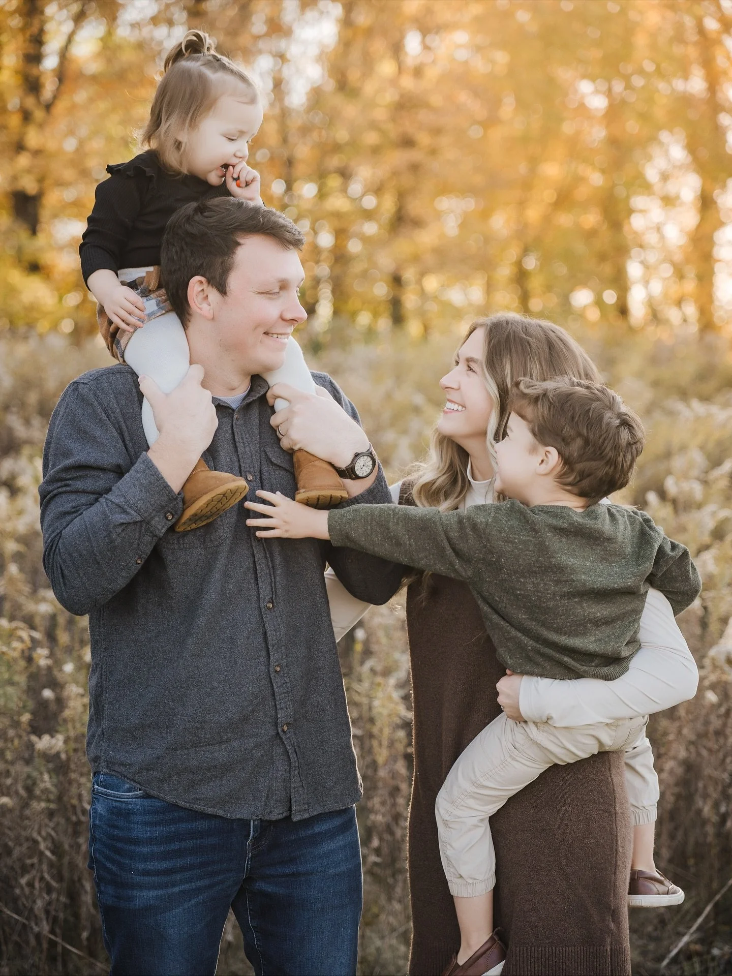 Family loving with one of the best families and the greatest fall day!