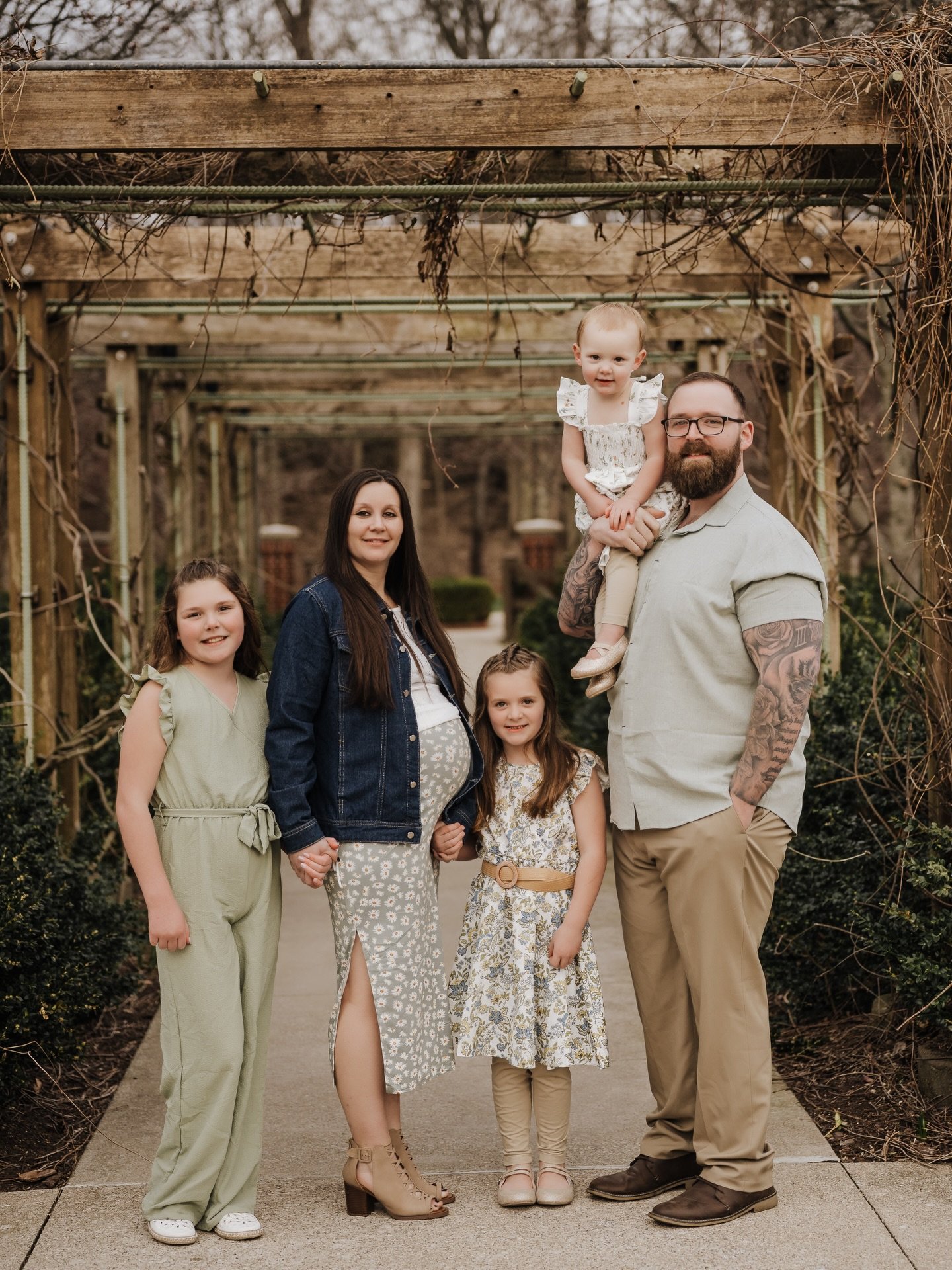 The sweetest chapter yet&hellip; 💙✨
After a journey filled with all this cute girls, this beautiful family is finally welcoming their baby boy. The wait makes this moment even more meaningful&mdash;and he is already so deeply loved. 💫