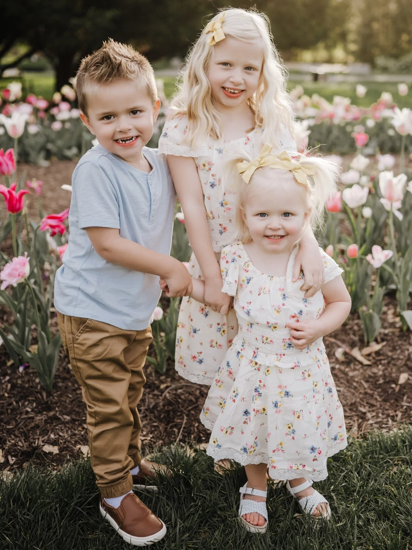 Sometimes clients turn into friends, and that&rsquo;s something I never take for granted. These three little besties always steal my heart, especially with all the sweetness they brought to their session.
