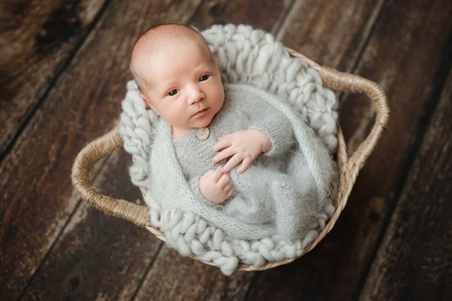 Gatlin nailed his wide awake newborn session! He just didn&rsquo;t want to miss anything!