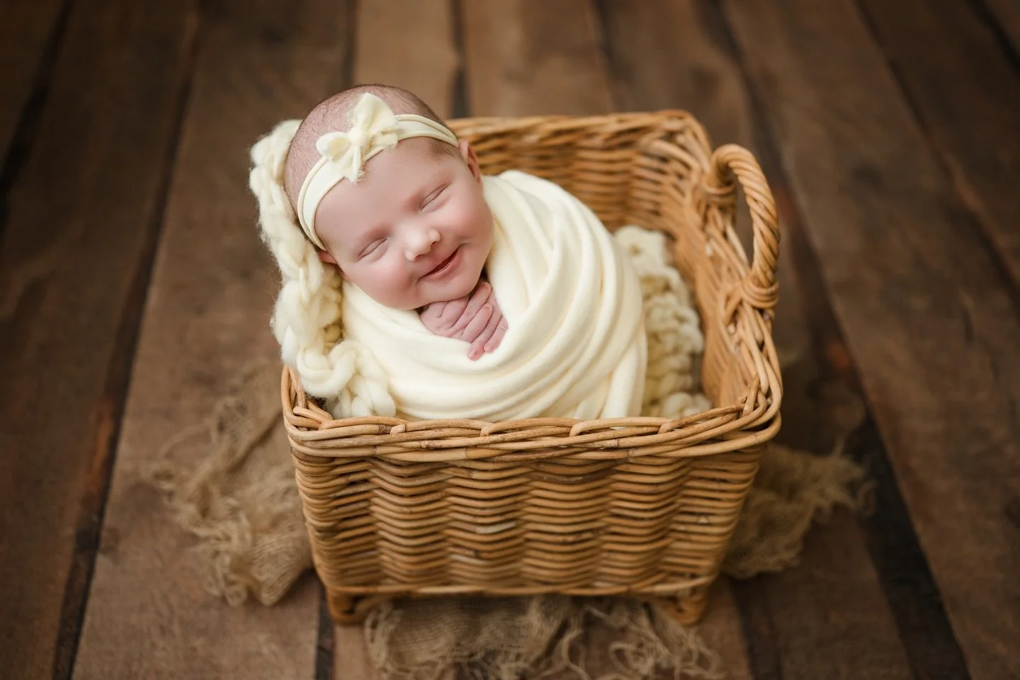 Sweet baby Kiplin Jacey💗. 

So tiny, so loved, and already surrounded by the sweetest little family. Watching big brother and sister snuggle in close for these first memories was enough to melt my heart. Welcome to the world, beautiful girl, your fa