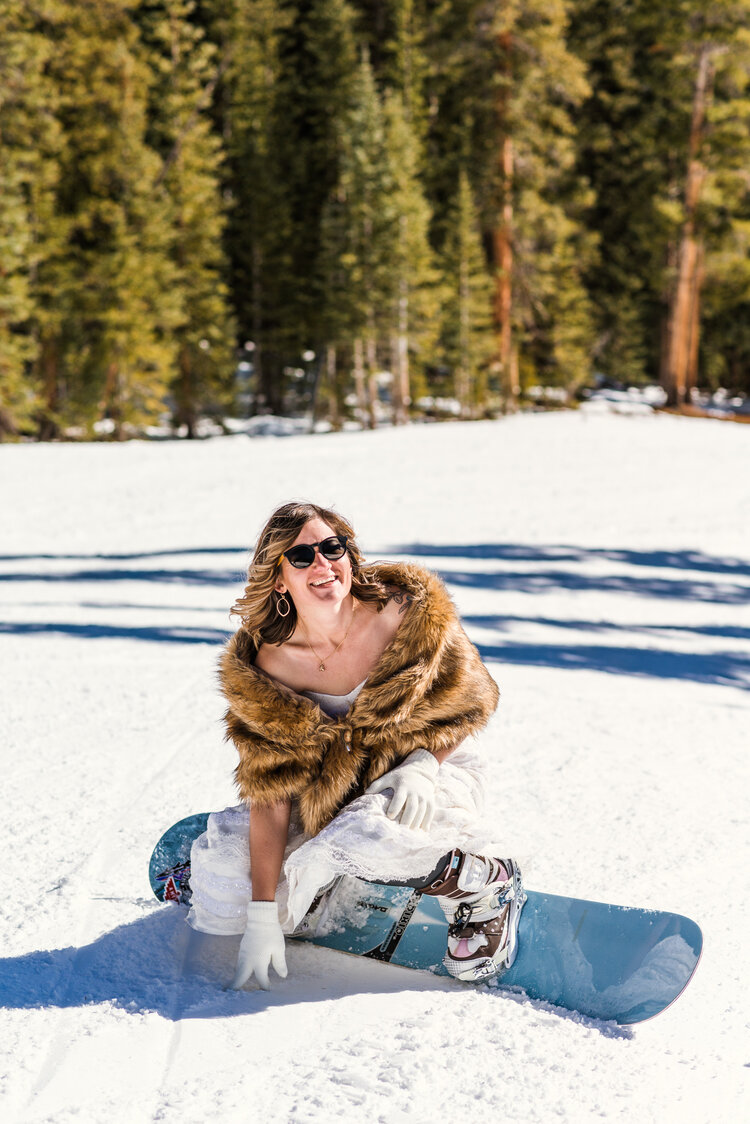 bride-snowboarding