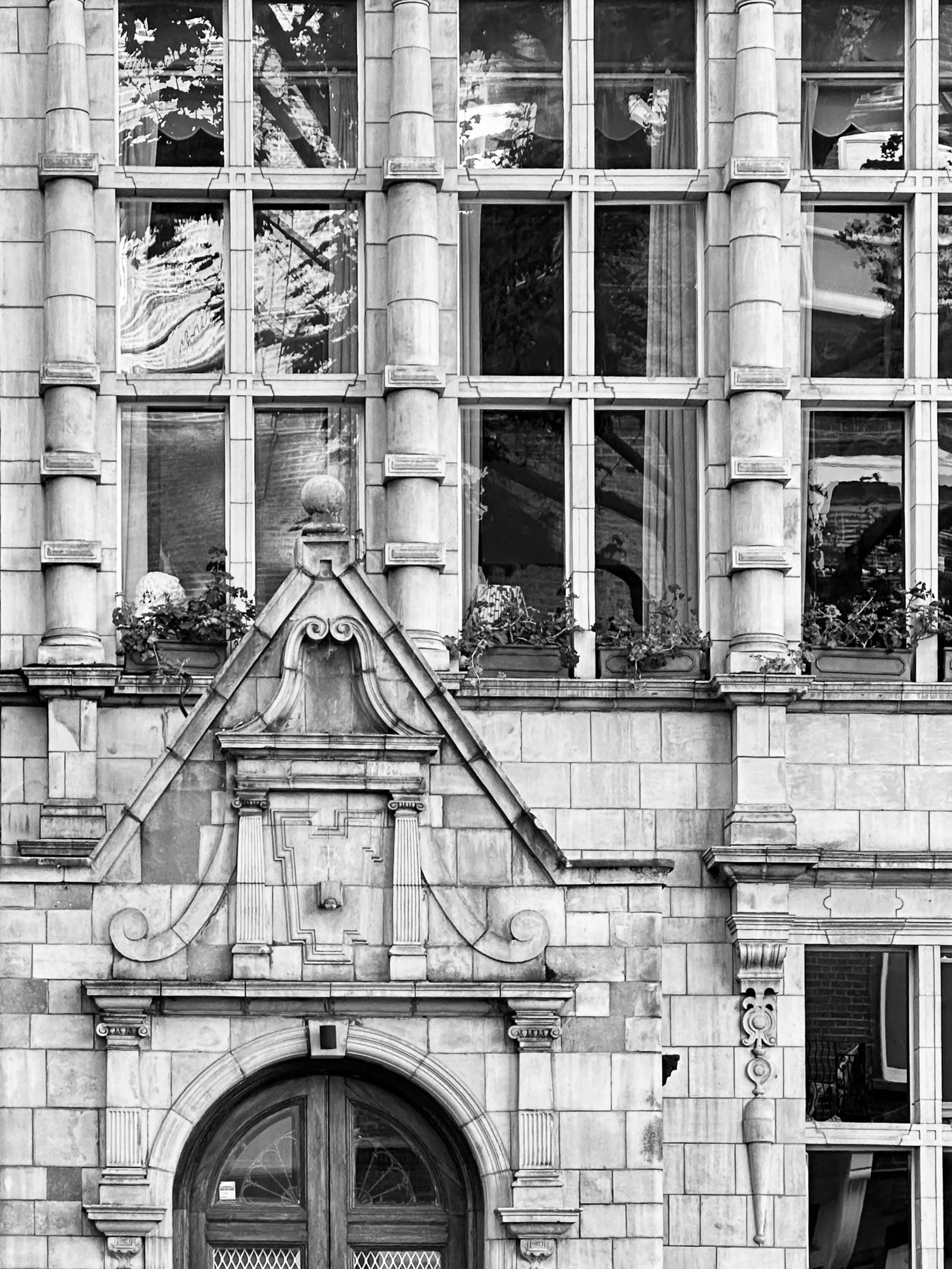KensingtonHouse2x3bnw copy.jpeg