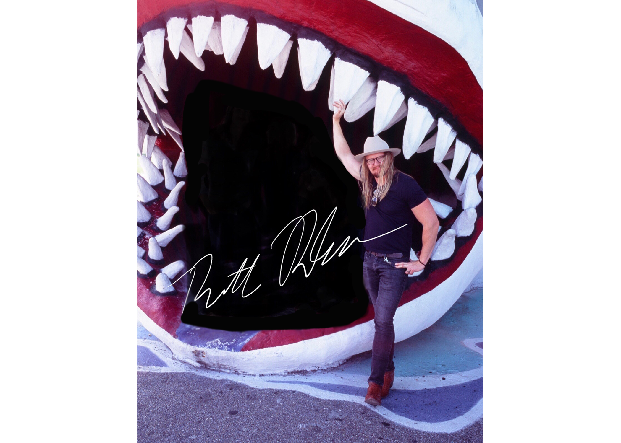  You can print this photo and pretend Brett signed it just for you. He’s cool with that. 