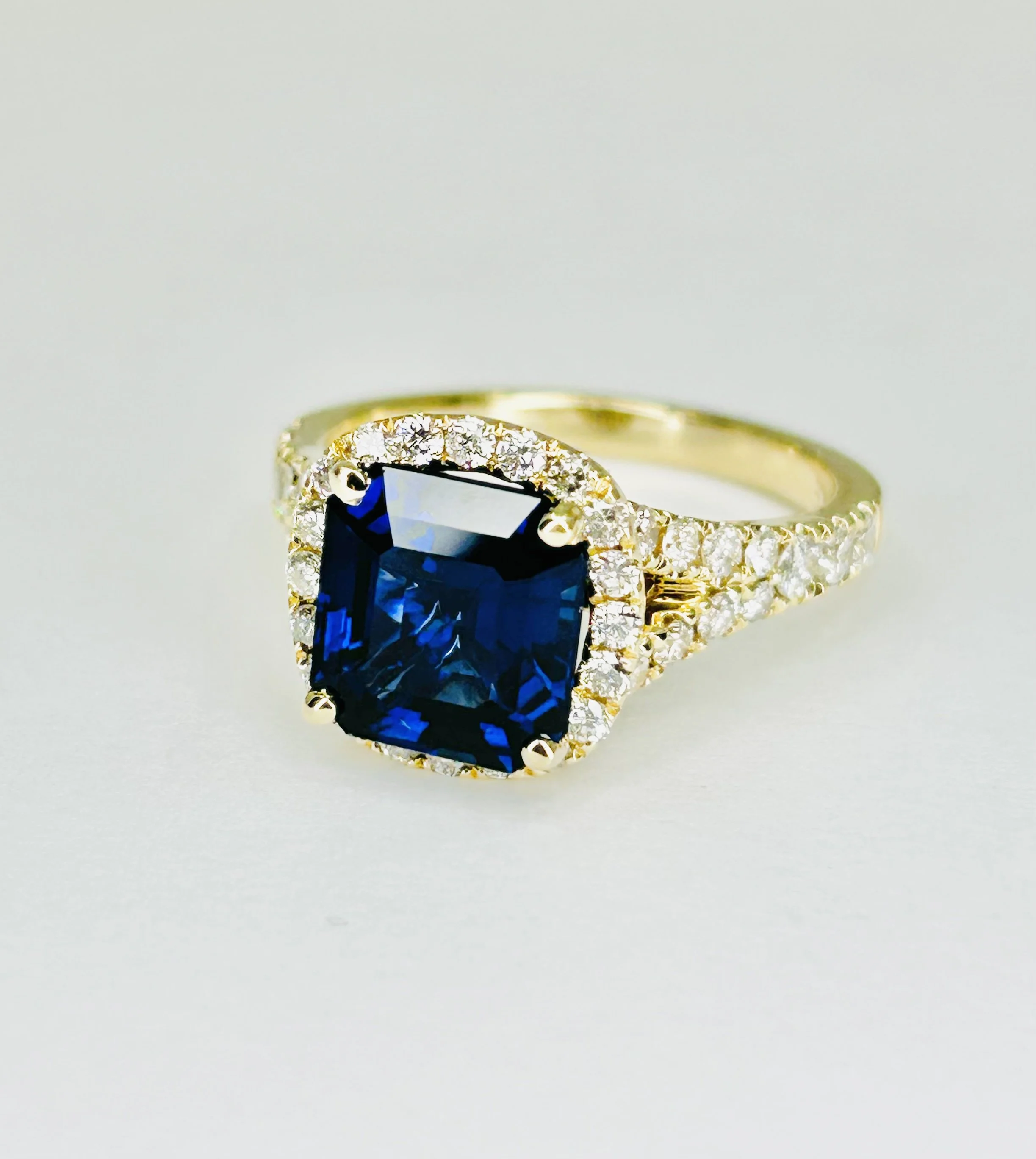 Sapphire Diamond Ring