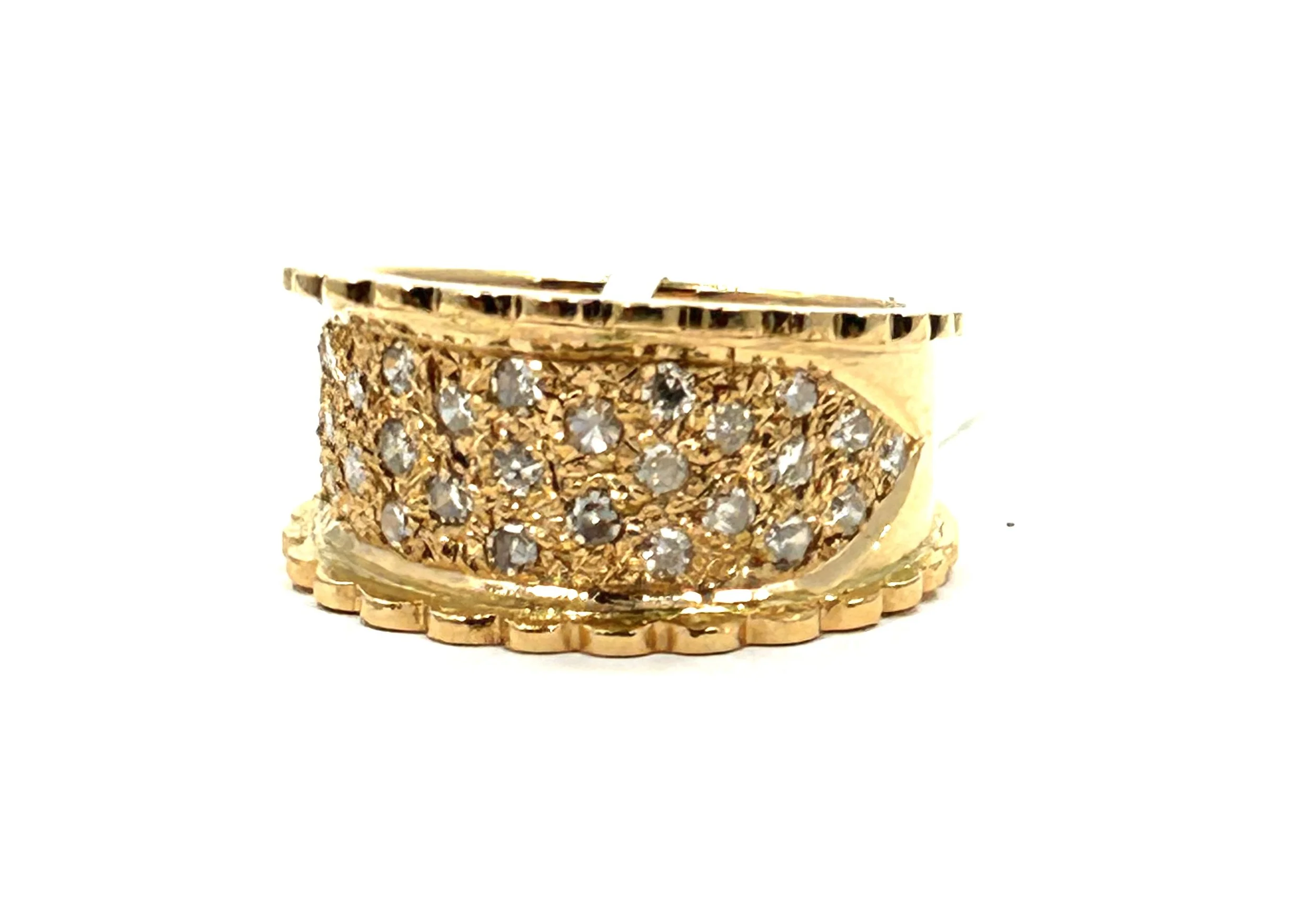 Scallop Gold Pave Diamond Band