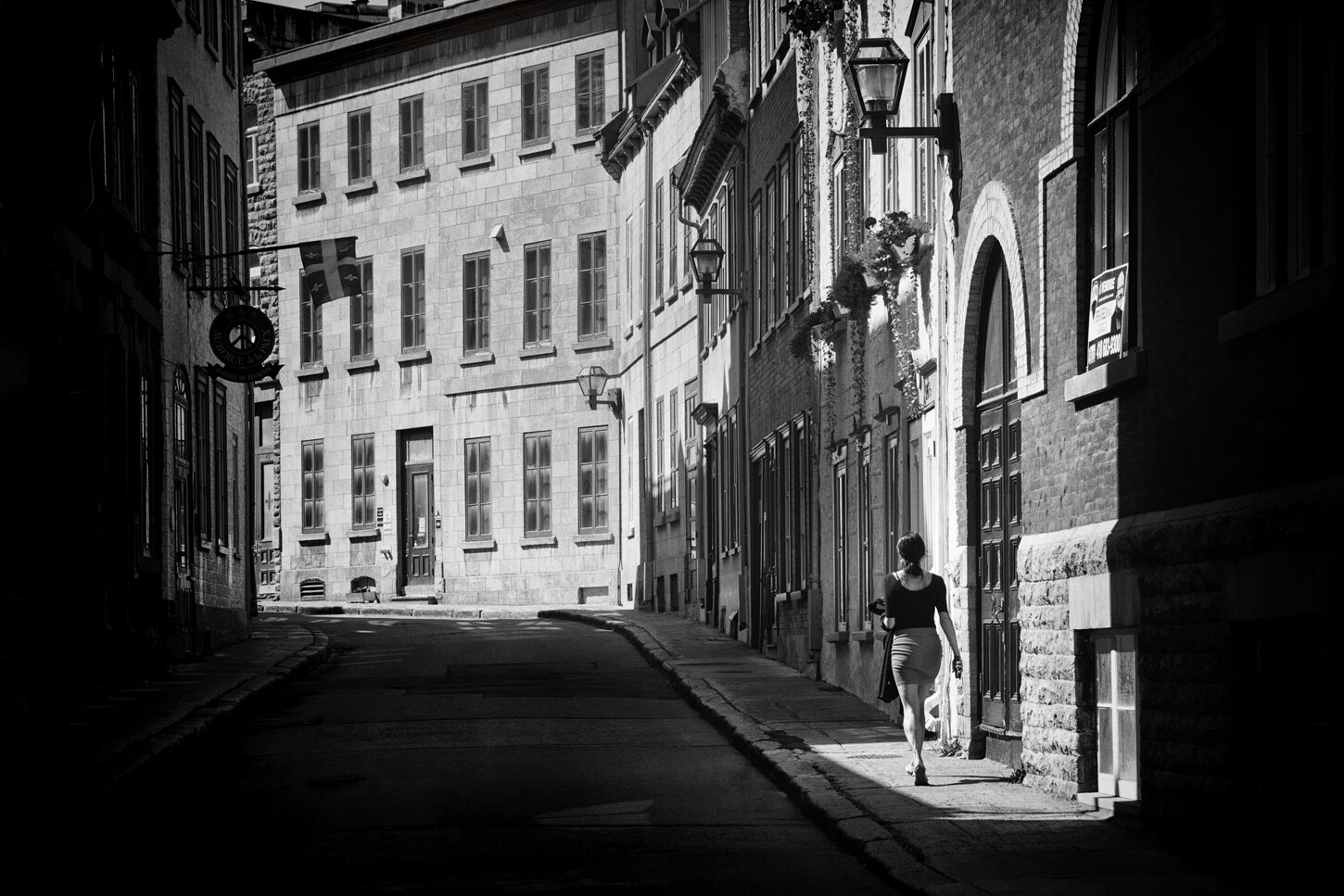 Woman on Rue Couillard | Québec City