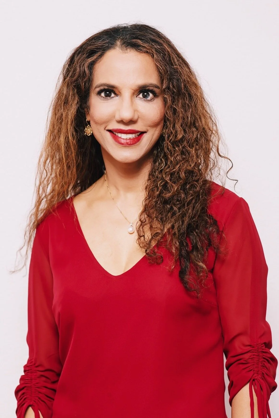 MOHANDASWEBSITEHEADSHOT.jpg