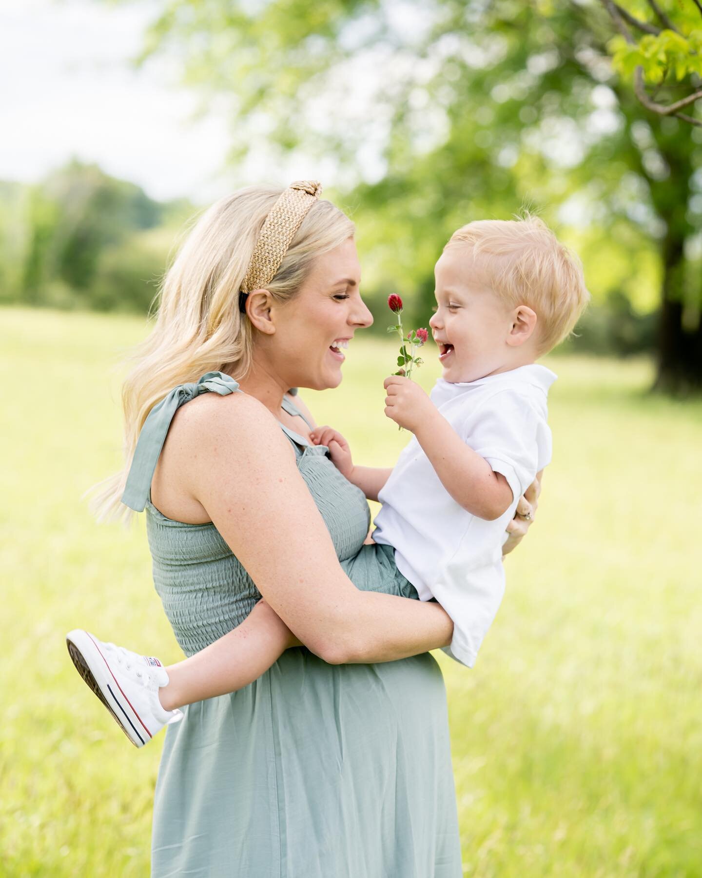While you wait 💓
Aren&rsquo;t we always waiting for the next thing? 😏In this case, it&rsquo;s little sister&rsquo;s arrival 🥰 There&rsquo;s so much going on in the wait - growth, change, and small moments. Even when it feels like nothing is differ