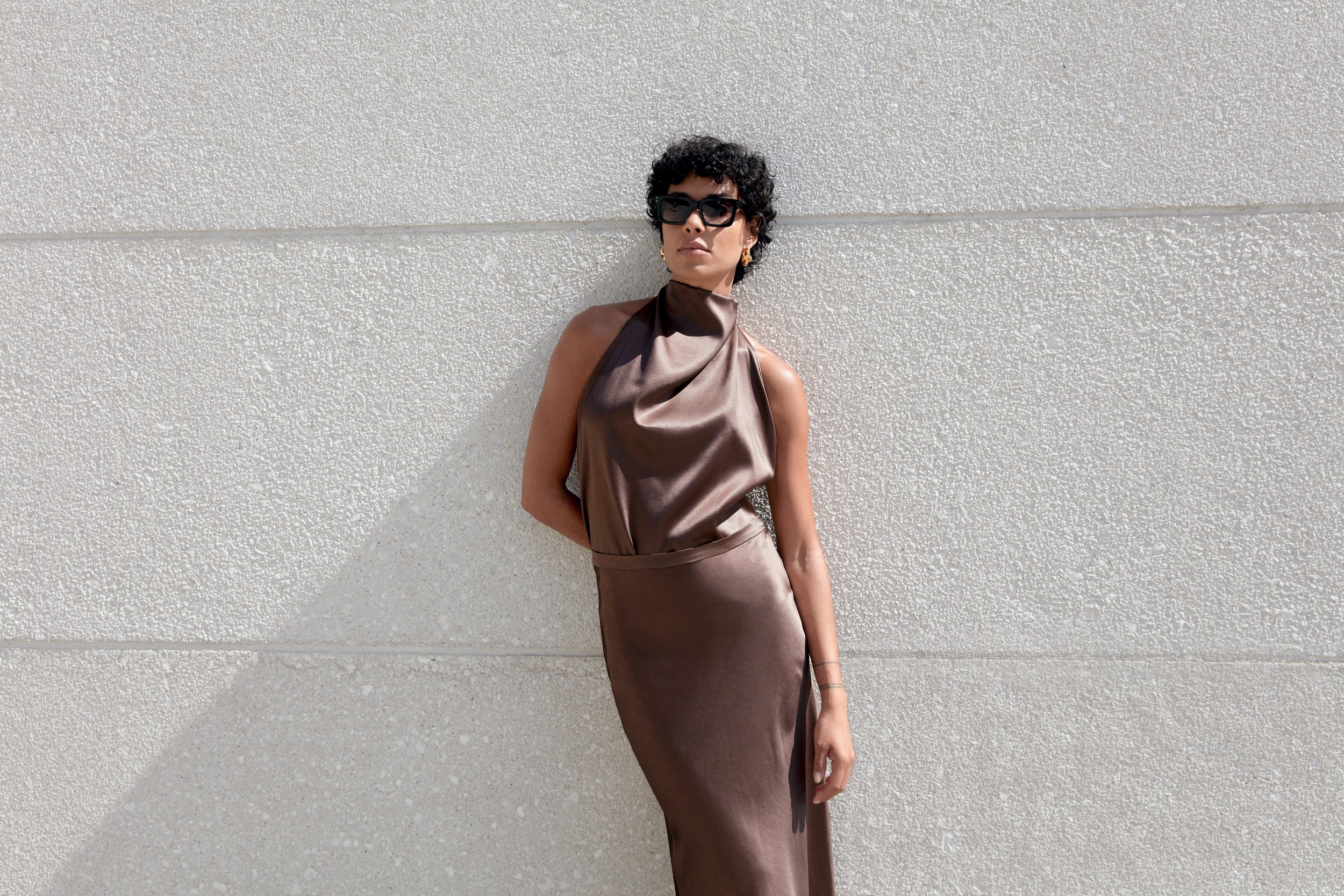 SILK NECKHOLDER TOP SASKIA IN MOCCA