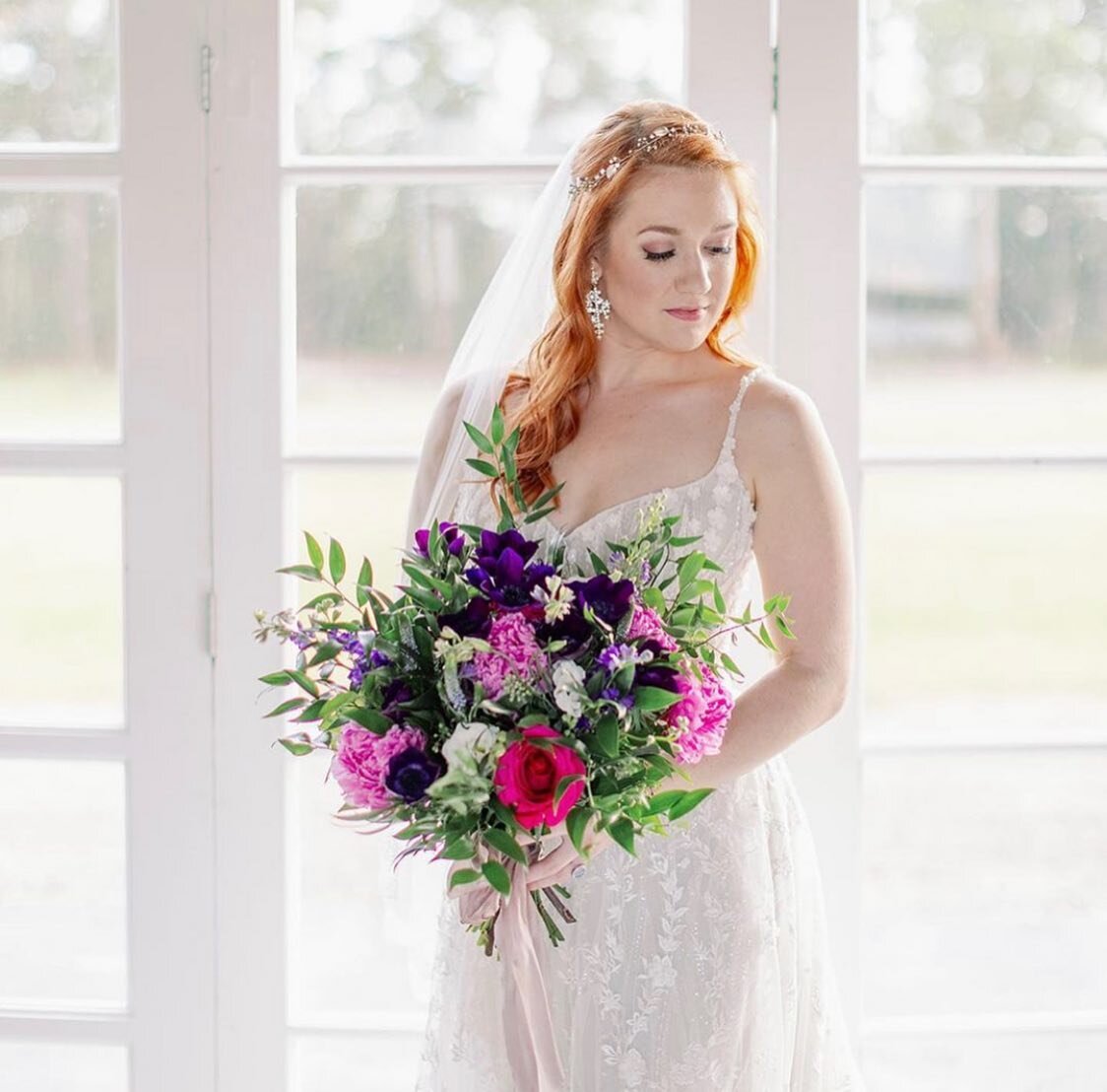 Recently engaged? First of all, CONGRATS! 💕We&rsquo;d love to show you around The Packing House venue &amp; property! Schedule your private showing today: hello@thepacking.house💕

Planner: @simplyenchantedeventsfl
Rentals: @premierweddingrentals
De