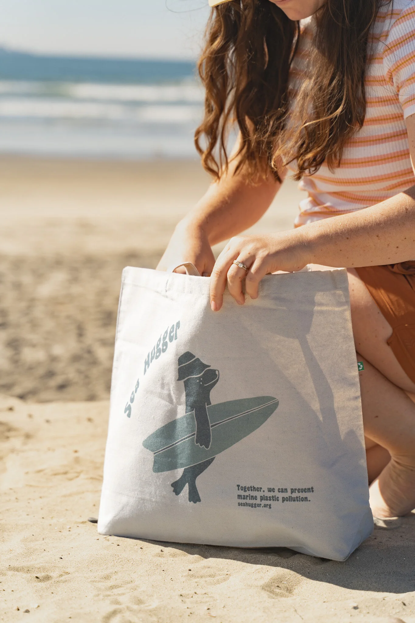 AC9FF77D-F21B-49ED-9C3B-D9C3D81D2E16