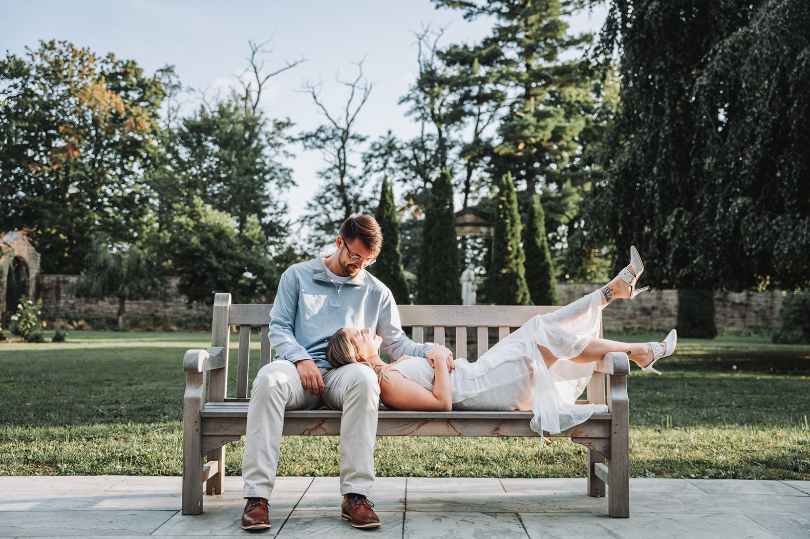 couple-posing-bench-gardens.png