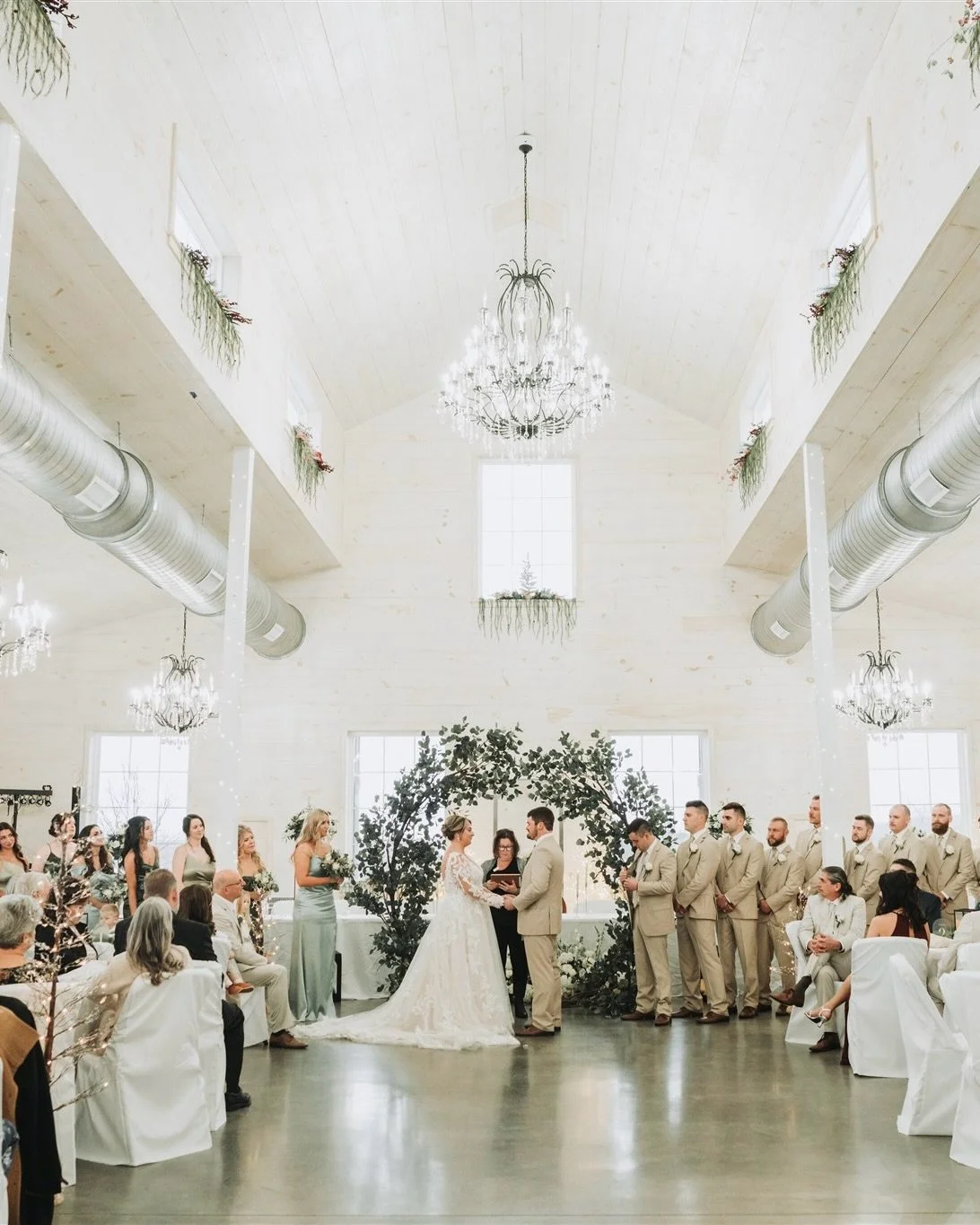 Happy anniversary to Arika &amp; Jordan 🤍

Their ceremony had us laughing harder than we ever expected on a wedding day, and it made the photos (and the memories behind them) even better. Here&rsquo;s to a year of joy as genuine as that moment!

#jt
