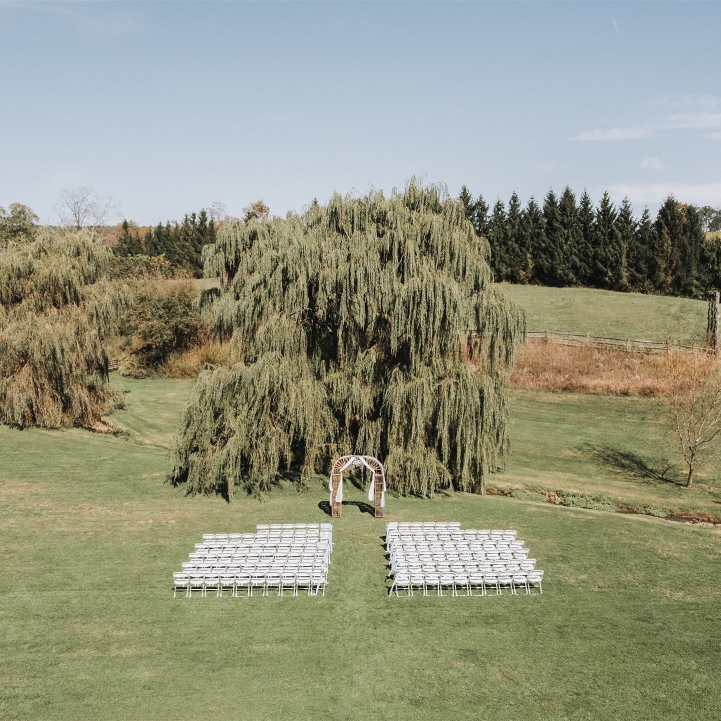 Ceremony locations set the tone for the entire wedding day, and Gillbrook Farms couldn&rsquo;t have been more perfect!

A sweeping willow tree, open skies, and a setting that felt quiet and romantic 🤍

#jtrmedia #centralpaweddings #gillbrookfarms
