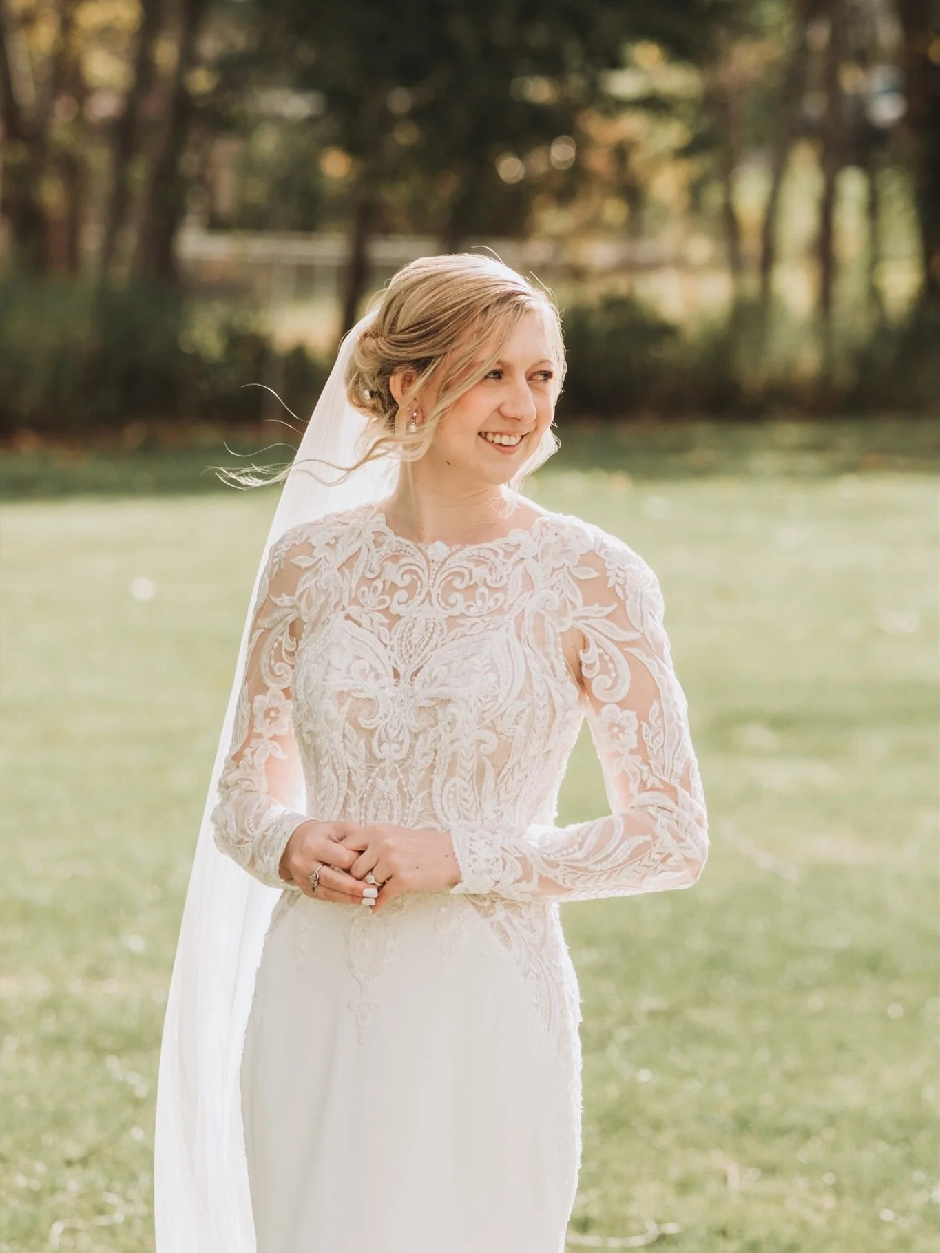 Bridal portraits are carefully planned around the best light and the flow of your day 🤍

From choosing the right location to building time into your timeline, we make sure this part of the day feels calm, intentional, and effortless!

#jtrmedia #bri