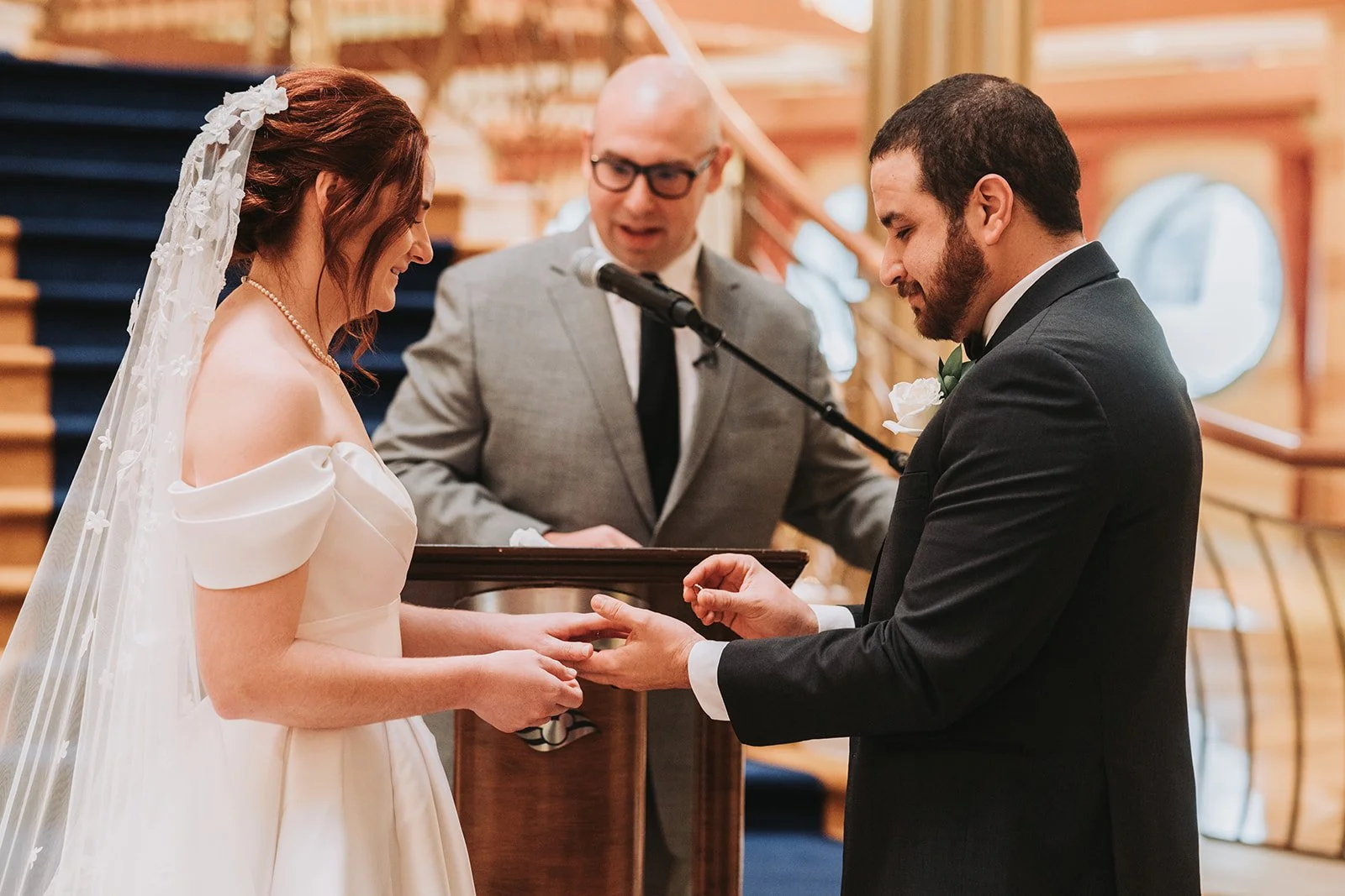 exchanging-of-rings-dcl.jpg