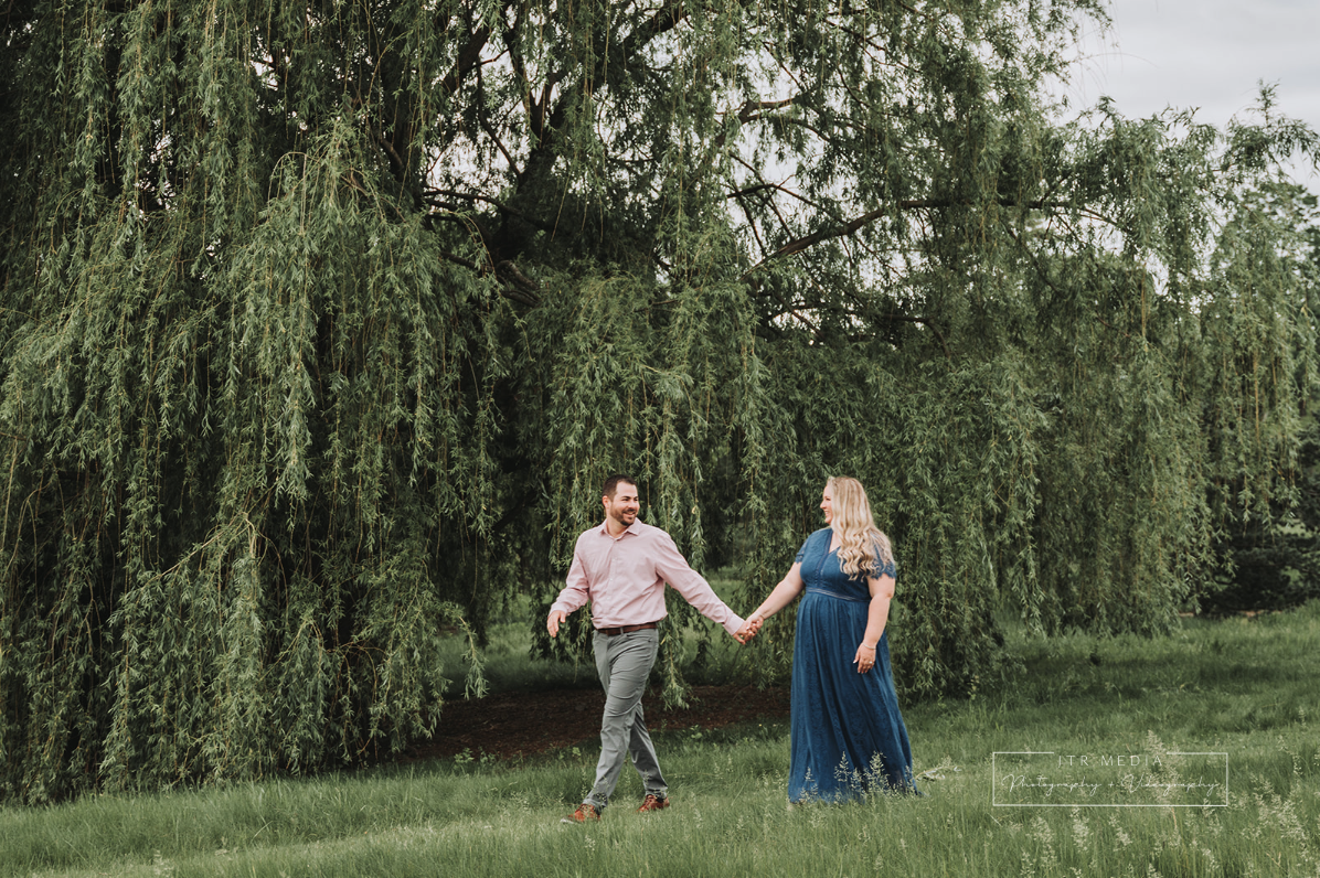 engagement-photos-penn-state-arboretum-willow-tree.png