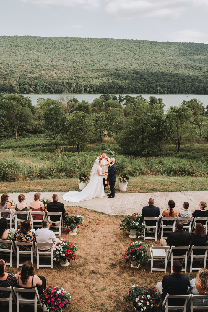 Bald Eagle State Park wedding ceremony.