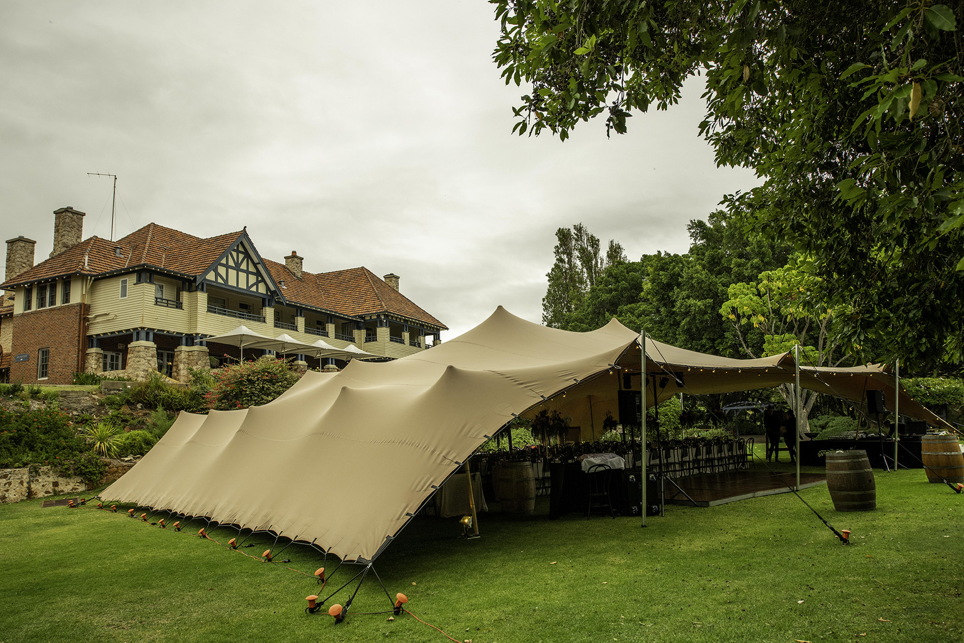 BOS_tents_events_weddings16.jpg