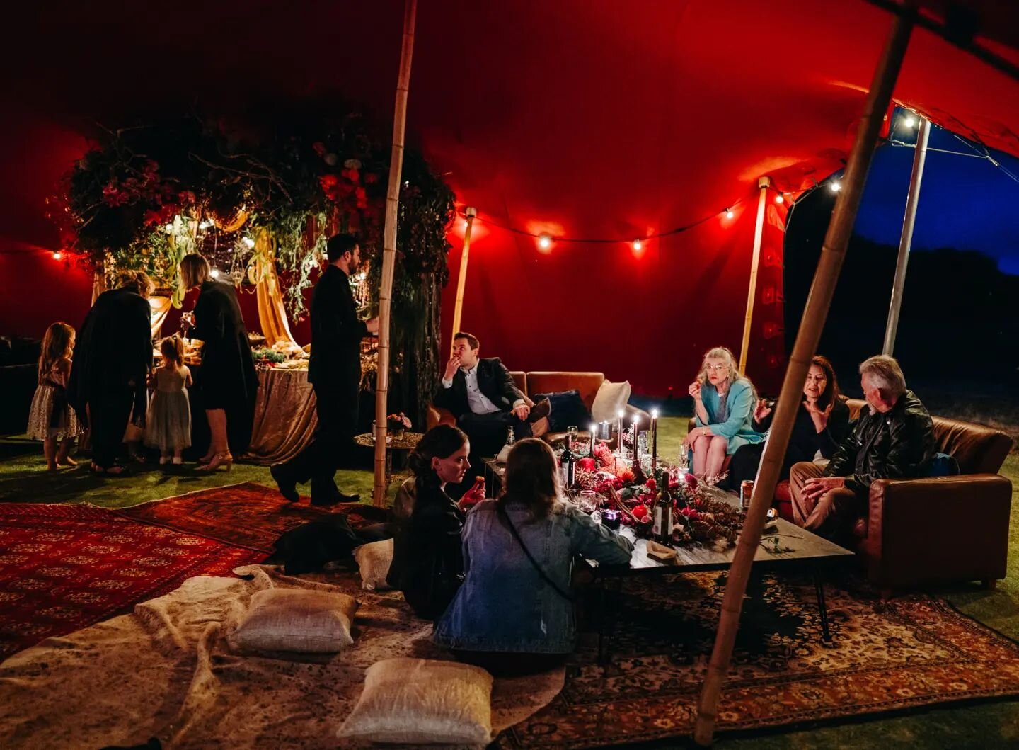 Our red tent brings the most warmest &amp; rosiest of vibes ❤
📸@swifthoundweddings 
@hire_in_style_wa 

#stretchtents
#stretchtentwedding #stretchtent #tentickle #tent #perthtent #marquee #perthwedding #perthmarquee #redtent