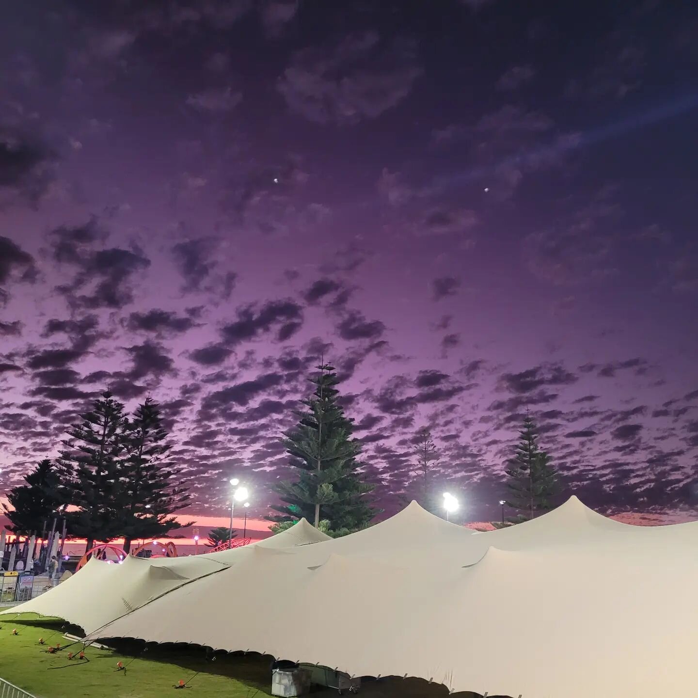 Come on down and enjoy some of the everchanging winter weather on the busso foreshore from the cosiness of our stretch tents...
3 nights of amazing music, entertainment, food and warm drinks lined up at The Cabin! 
@shelterbusselton 
@cabinfever_au 
