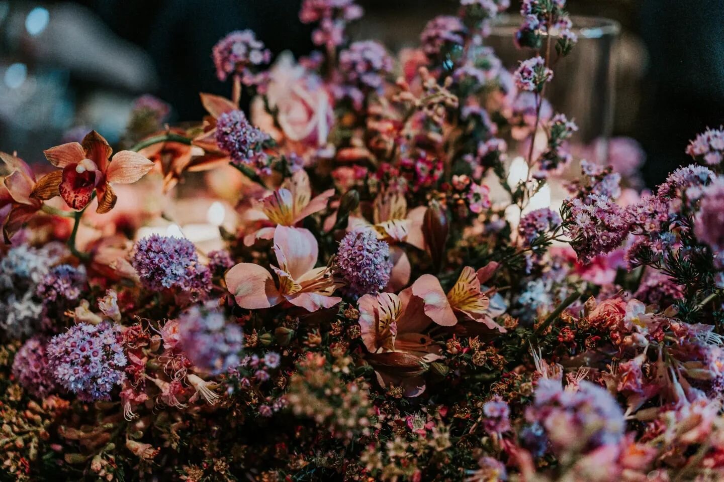 I'm ready for spring and Oodles &amp; Oodles of flowers 🌸
📸@shannon_stent_images
@thewhiteowlcollective_