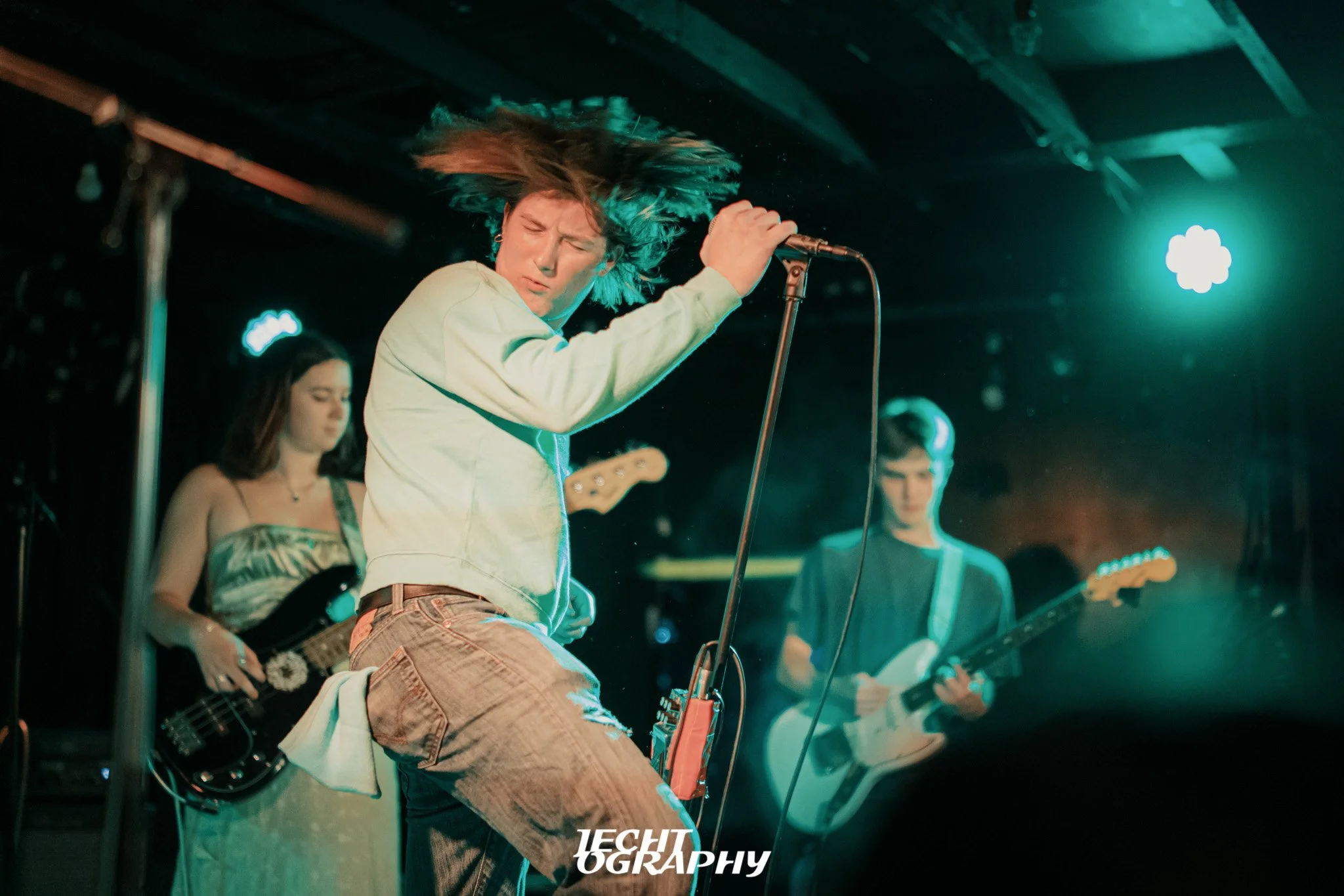 Daisy Grae plays San Fran DEE x ESBEE with Daisy Grae — Jechtography