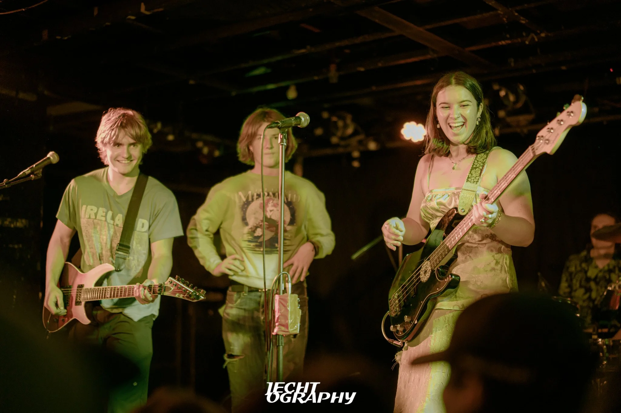 Daisy Grae plays San Fran DEE x ESBEE with Daisy Grae — Jechtography