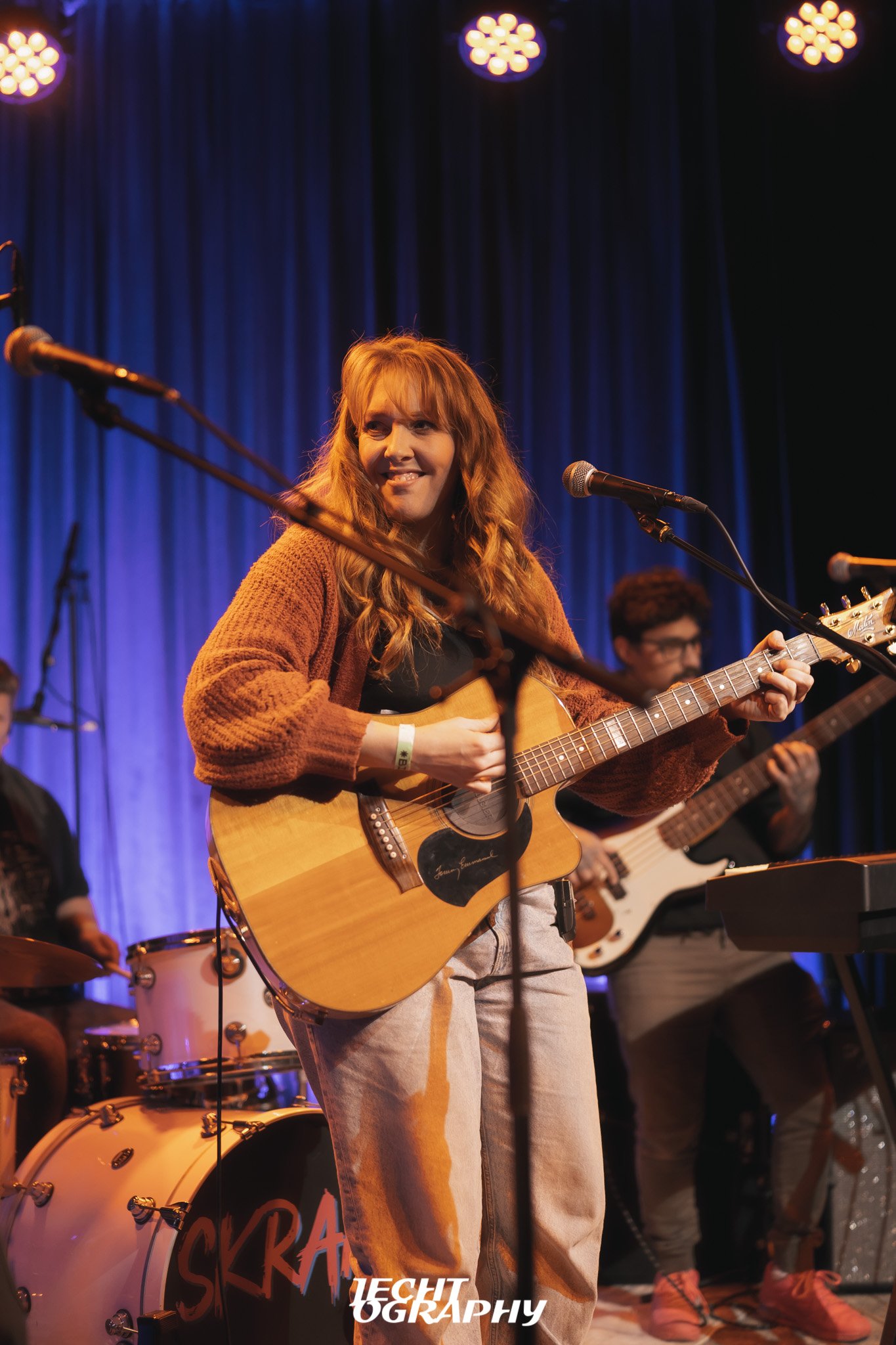 Bird Machine plays Big Fan - Skram Strawberry Dream Tour — Jechtography