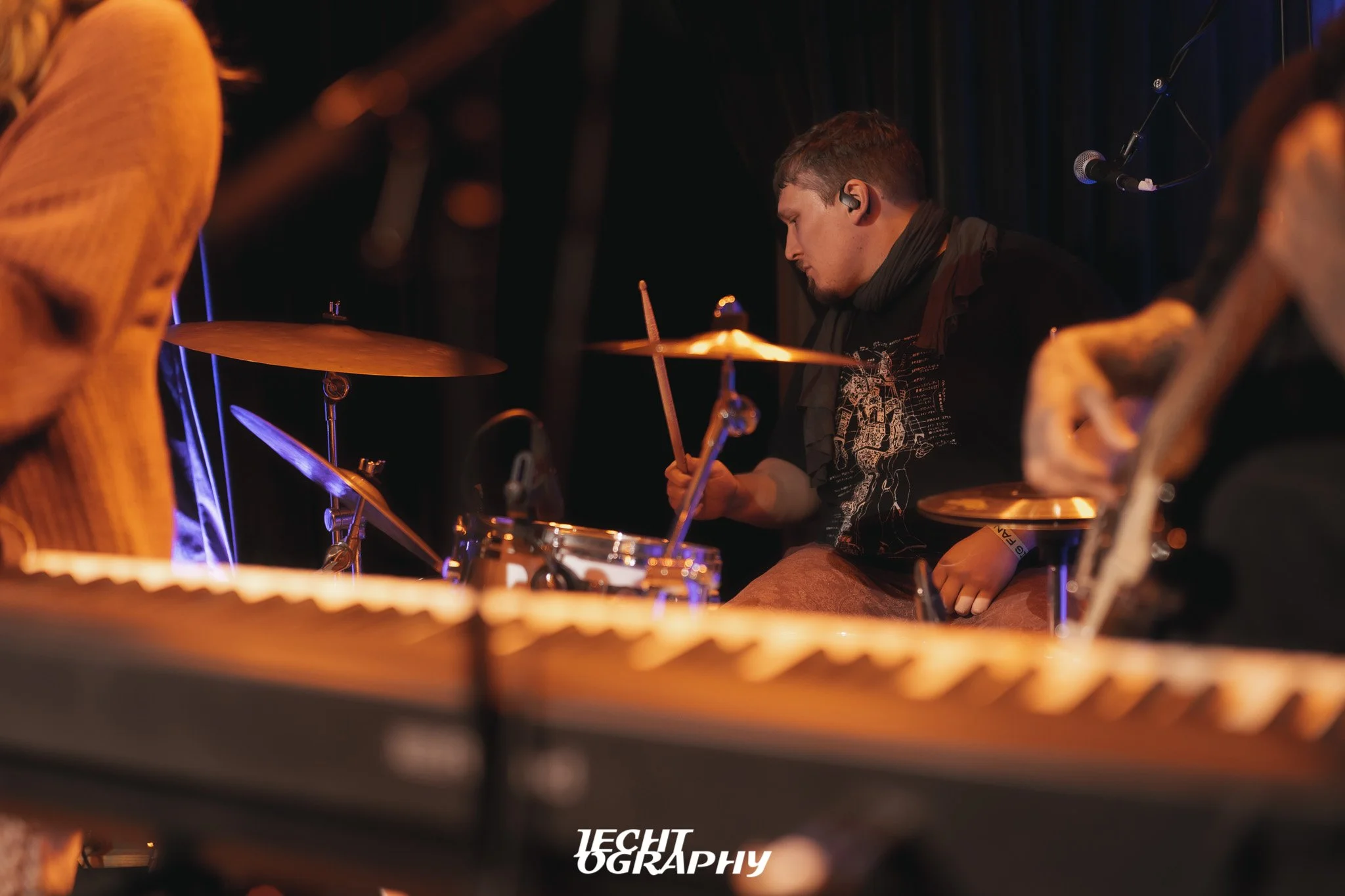Bird Machine plays Big Fan - Skram Strawberry Dream Tour — Jechtography