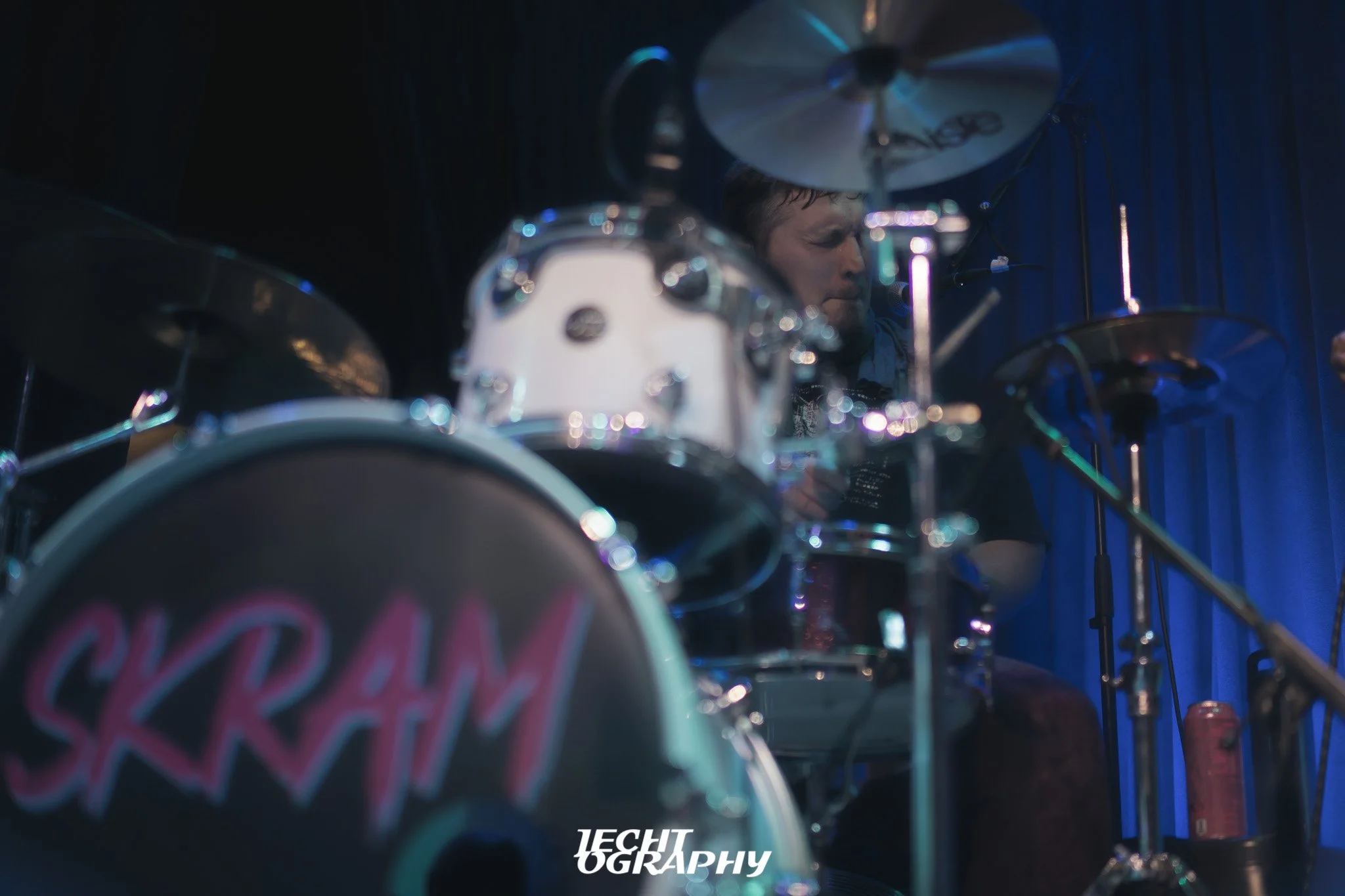Bird Machine plays Big Fan - Skram Strawberry Dream Tour — Jechtography