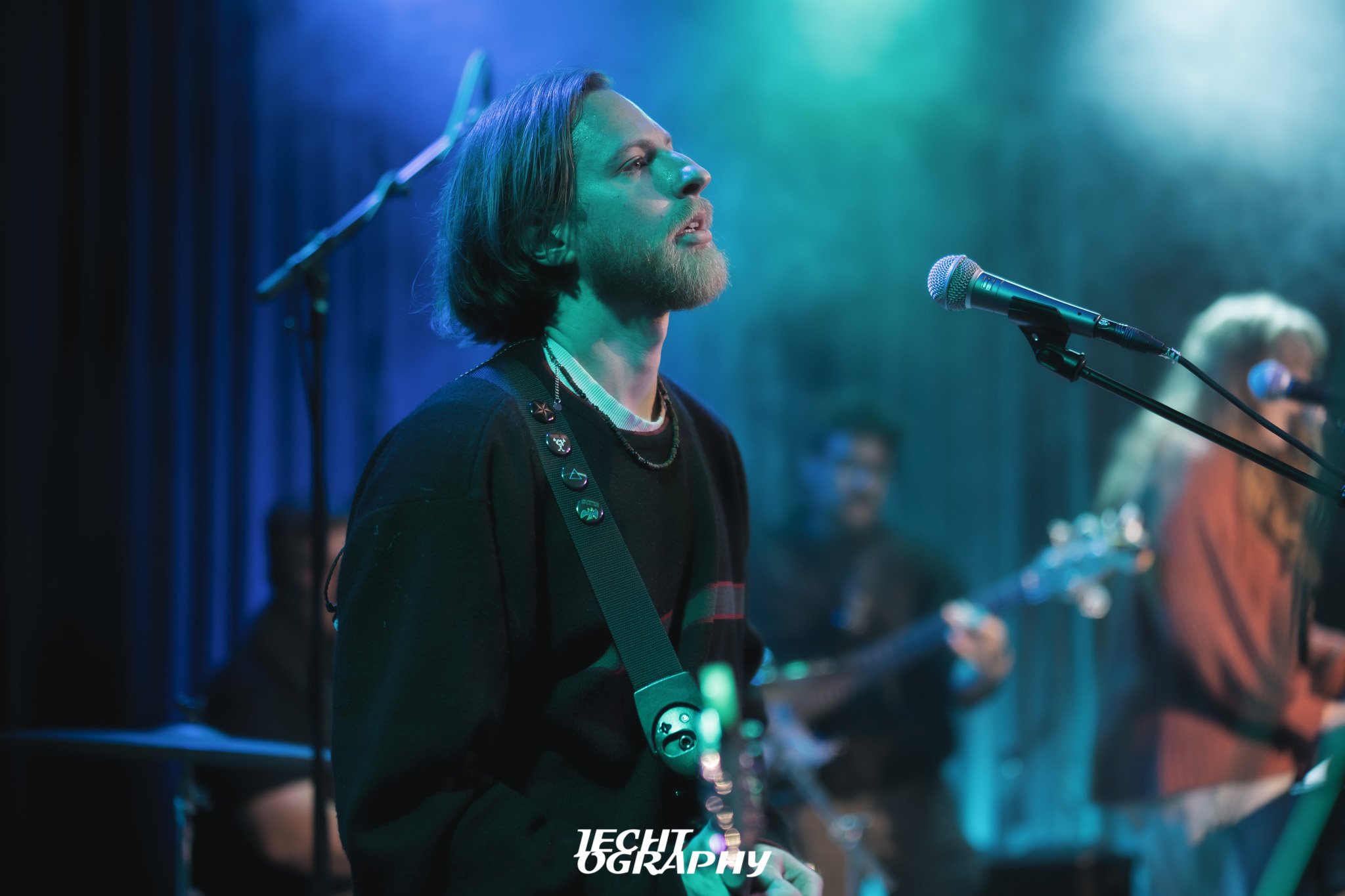 Bird Machine plays Big Fan - Skram Strawberry Dream Tour — Jechtography
