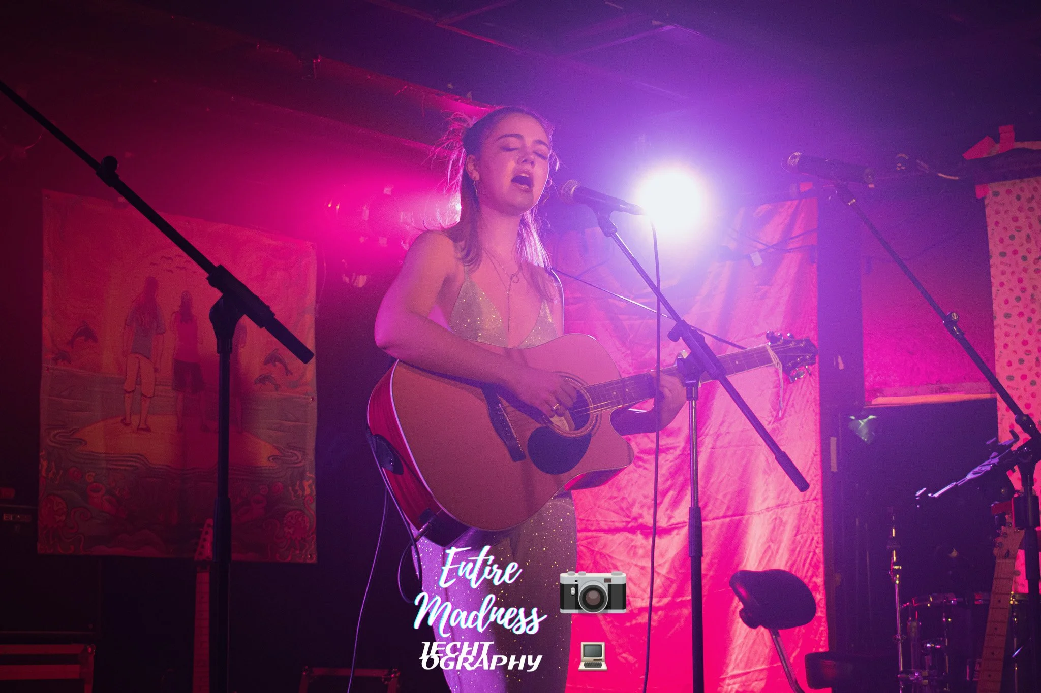 Peyton morete plays san fran skram walk into the sun album release 