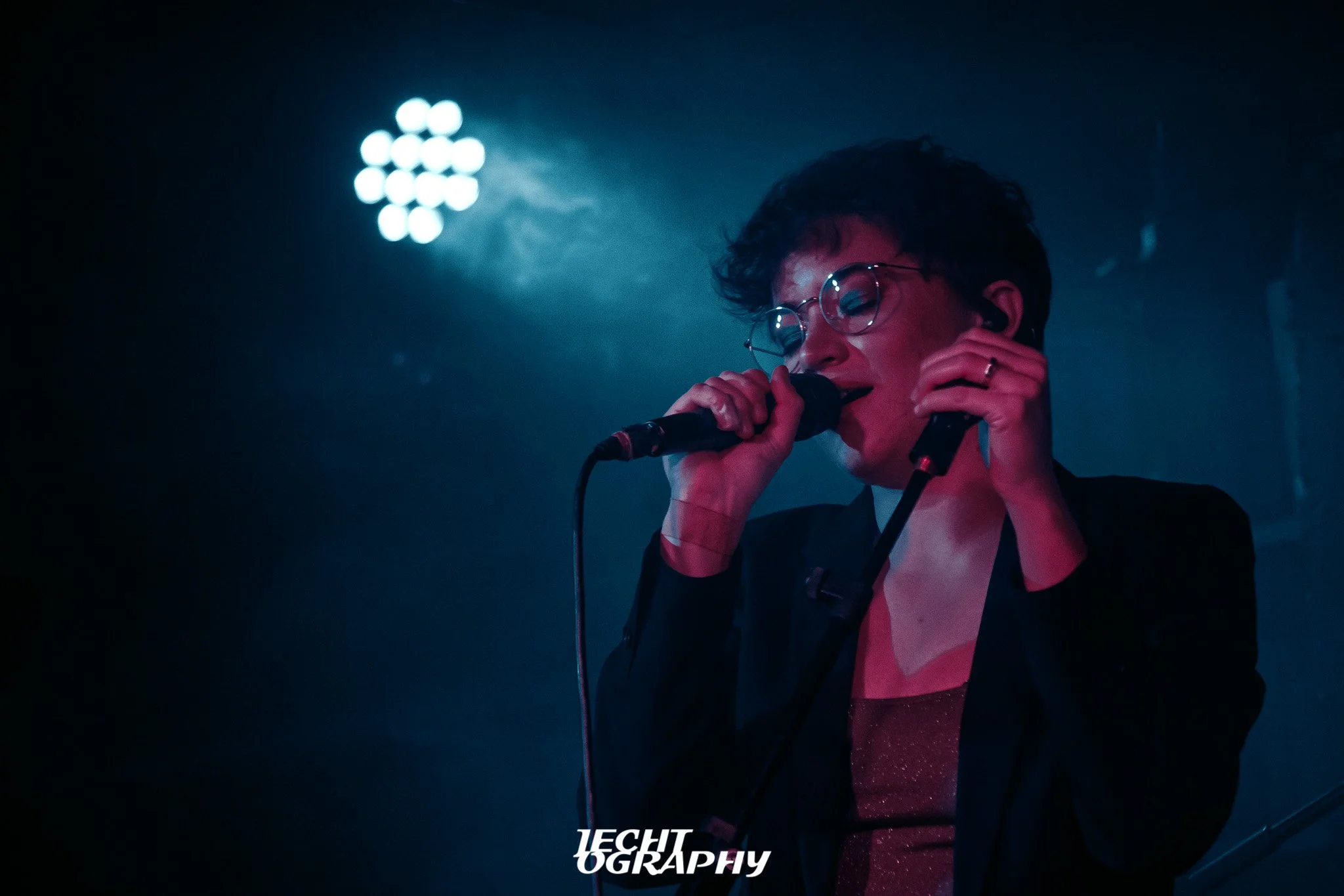 Rocket Berry plays Meow - Emma Dilemma 'Spit' Tour - Wellington ...