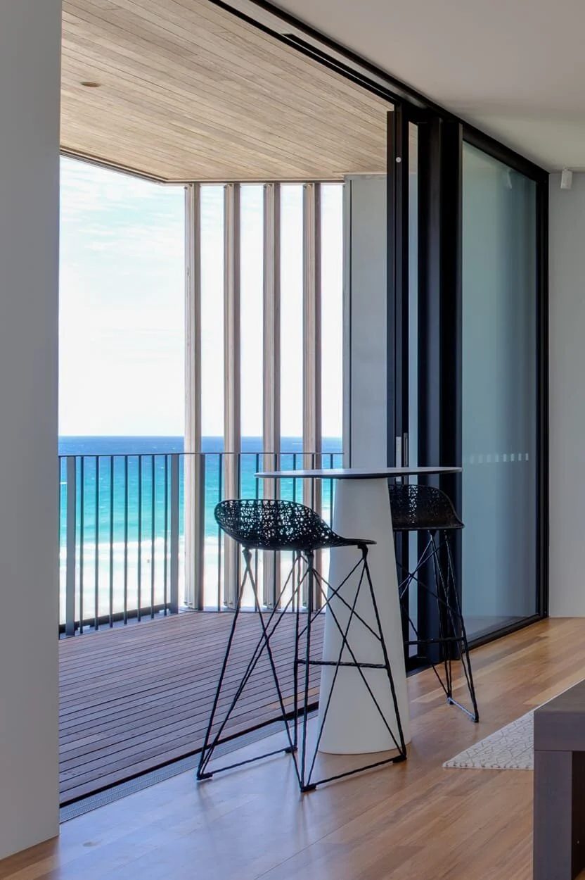 Main Beach Apartments-3.jpg