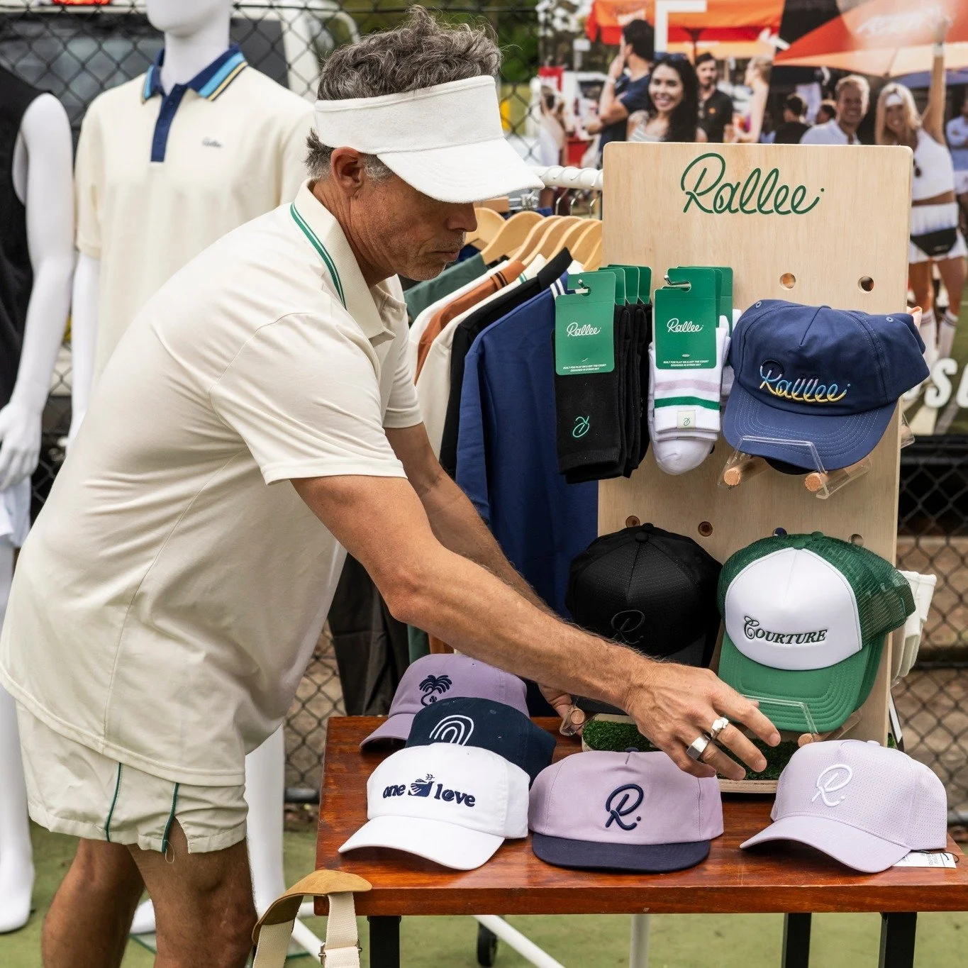 We have some sweet @ralleeclub bounty to give away at our End of Summer party.

Score a $100 Rallee gift voucher for best dressed, theme is PINK.

Slide into something shocking for your chance to win!

#socialserve #party #dj #fun #lifestyle #outdoor