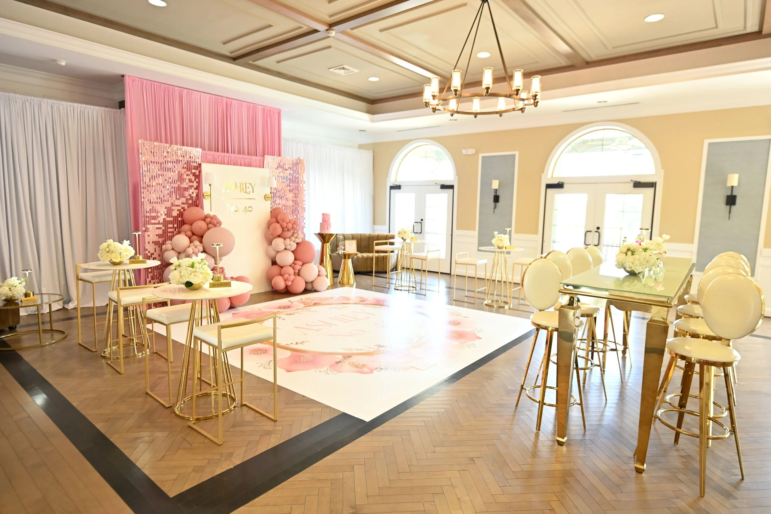 Birthday - 40th full decor.JPG