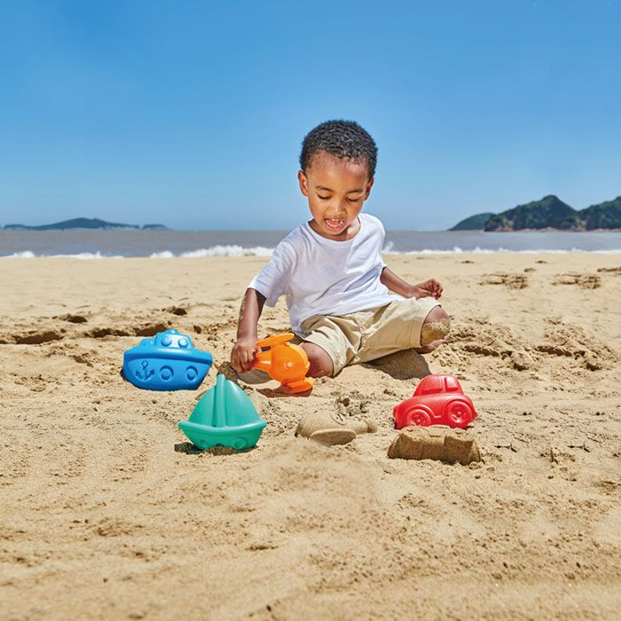 travel-sand-mould-set-lifestyle.png