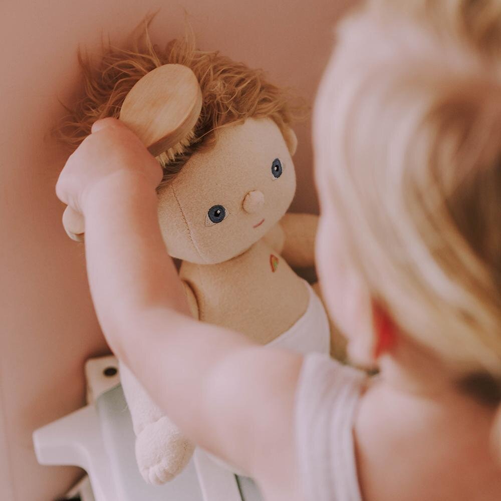 dinkum-dolls-brush.jpg