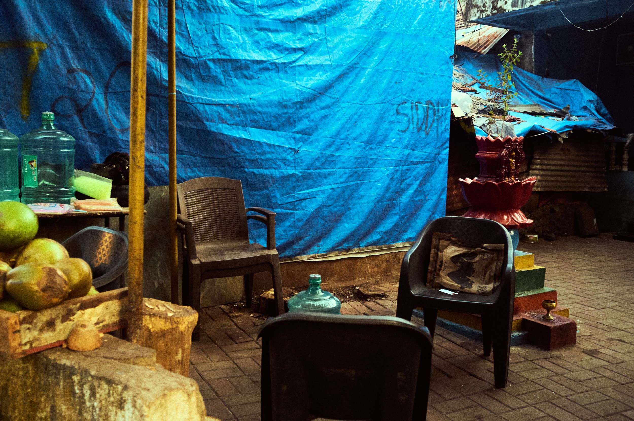 The Colors of Emptiness