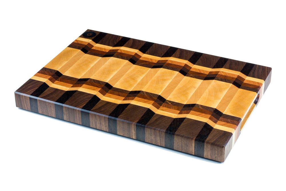 Natural Edge Maple Ripple Cutting Board – Kettler Woodworks